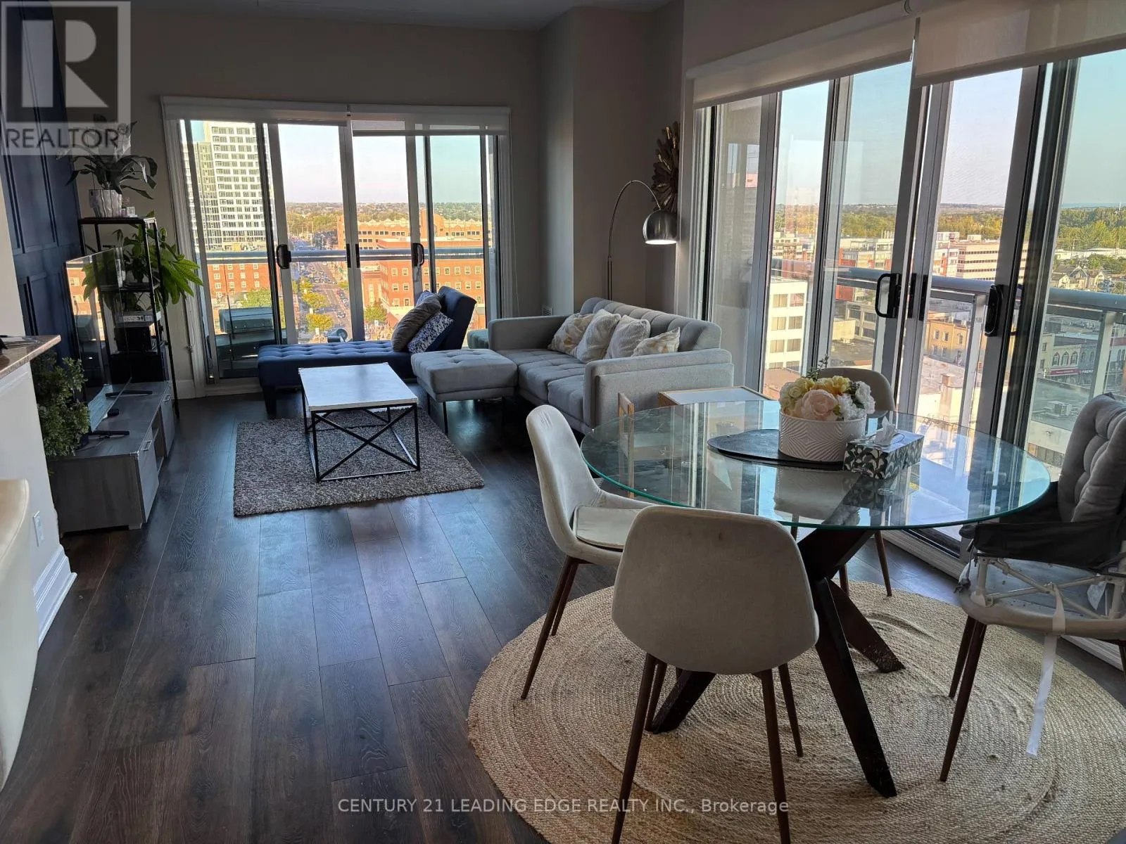 Apartment for rent: 1005 - 44 Bond Street W, Oshawa, Ontario L1G 6R2