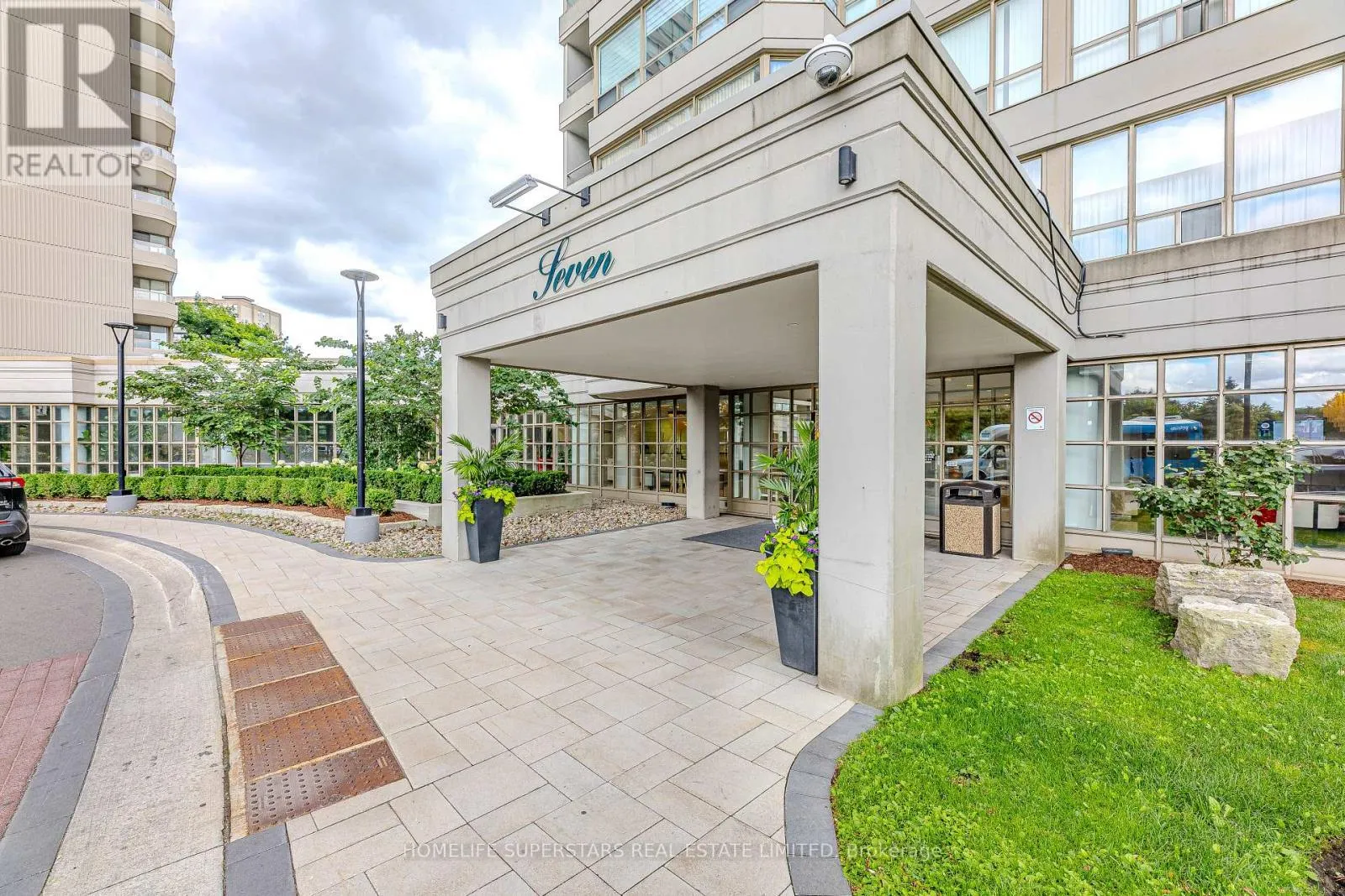 Apartment for rent: 1005 - 7 Townsgate Drive, Vaughan, Ontario L4J 7Z9