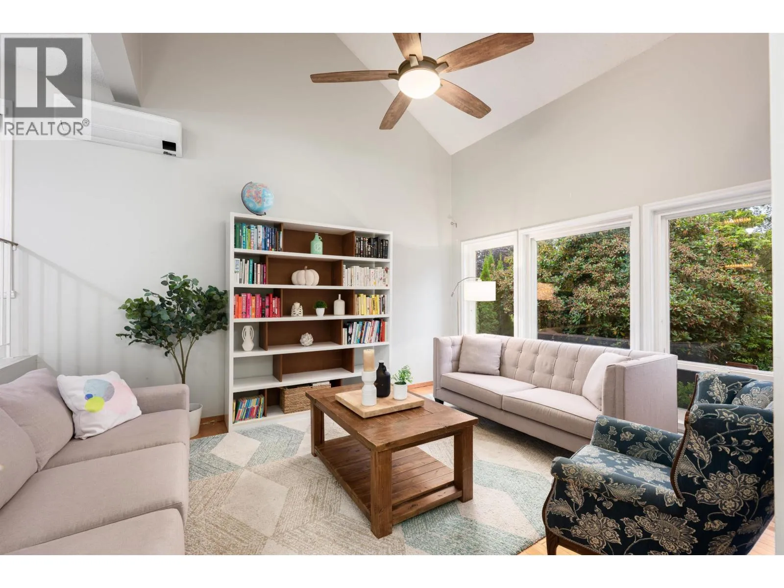 House for rent: 1005 Alpine Place, Port Moody, British Columbia V3H 3Y5