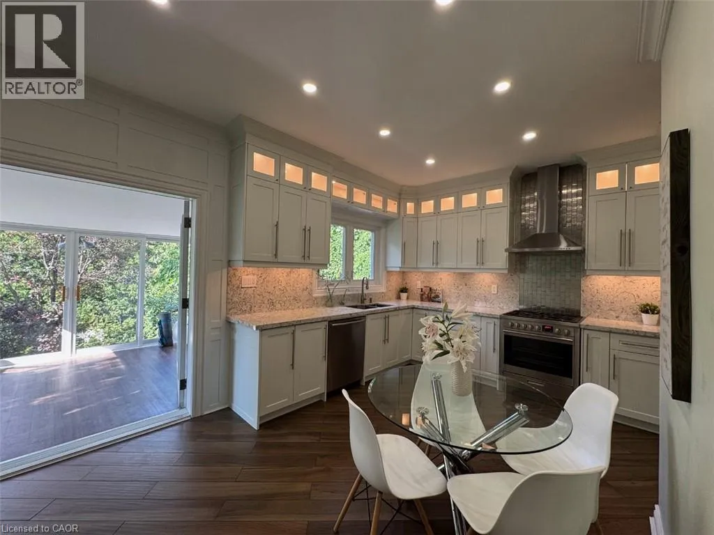 House for rent: 1005 Dormer Street, Mississauga, Ontario L5E 1T7