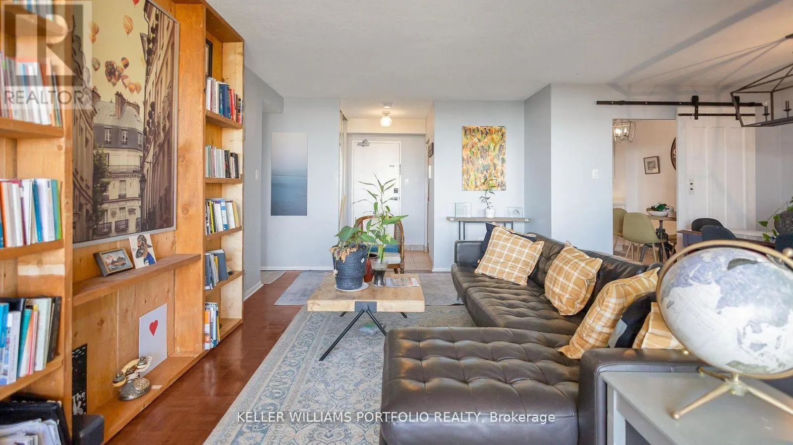 Apartment for rent: 1006 - 362 The East Mall E, Toronto, Ontario M9B 6C4