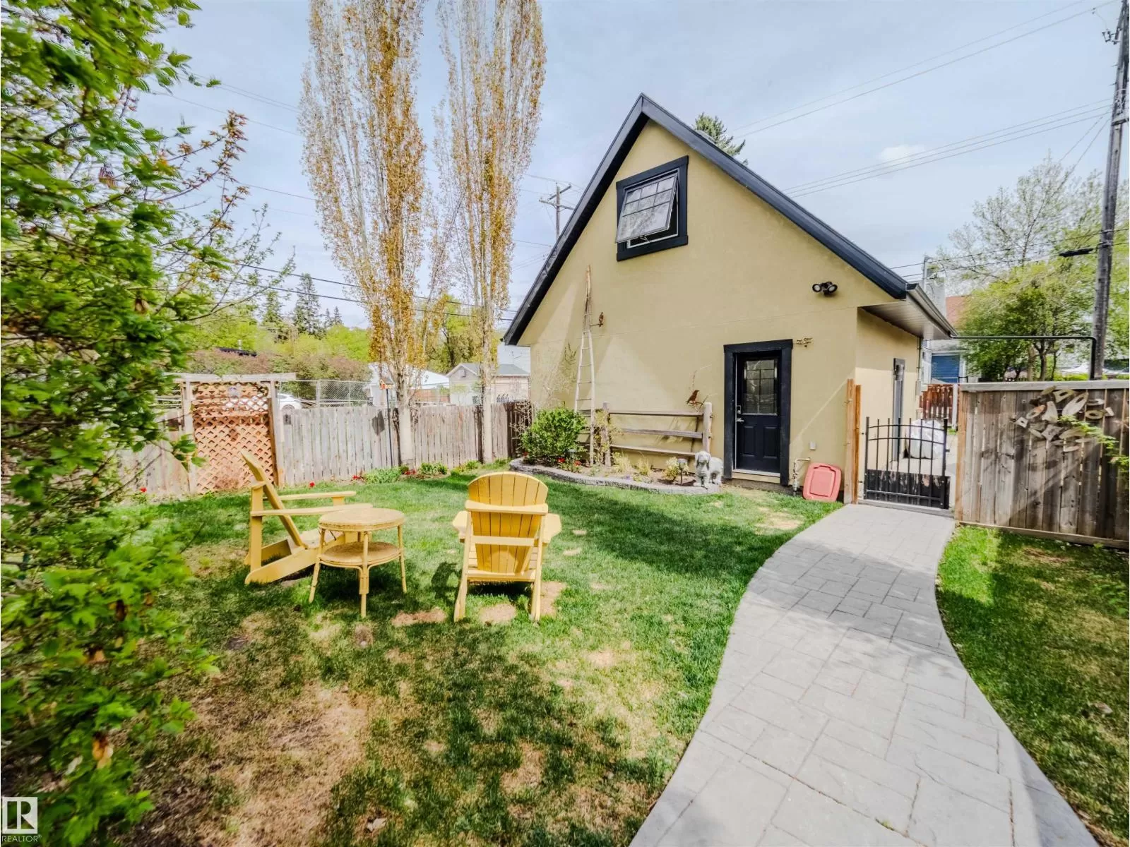 House for rent: 10067 93 St Nw, Edmonton, Alberta T5H 1W6