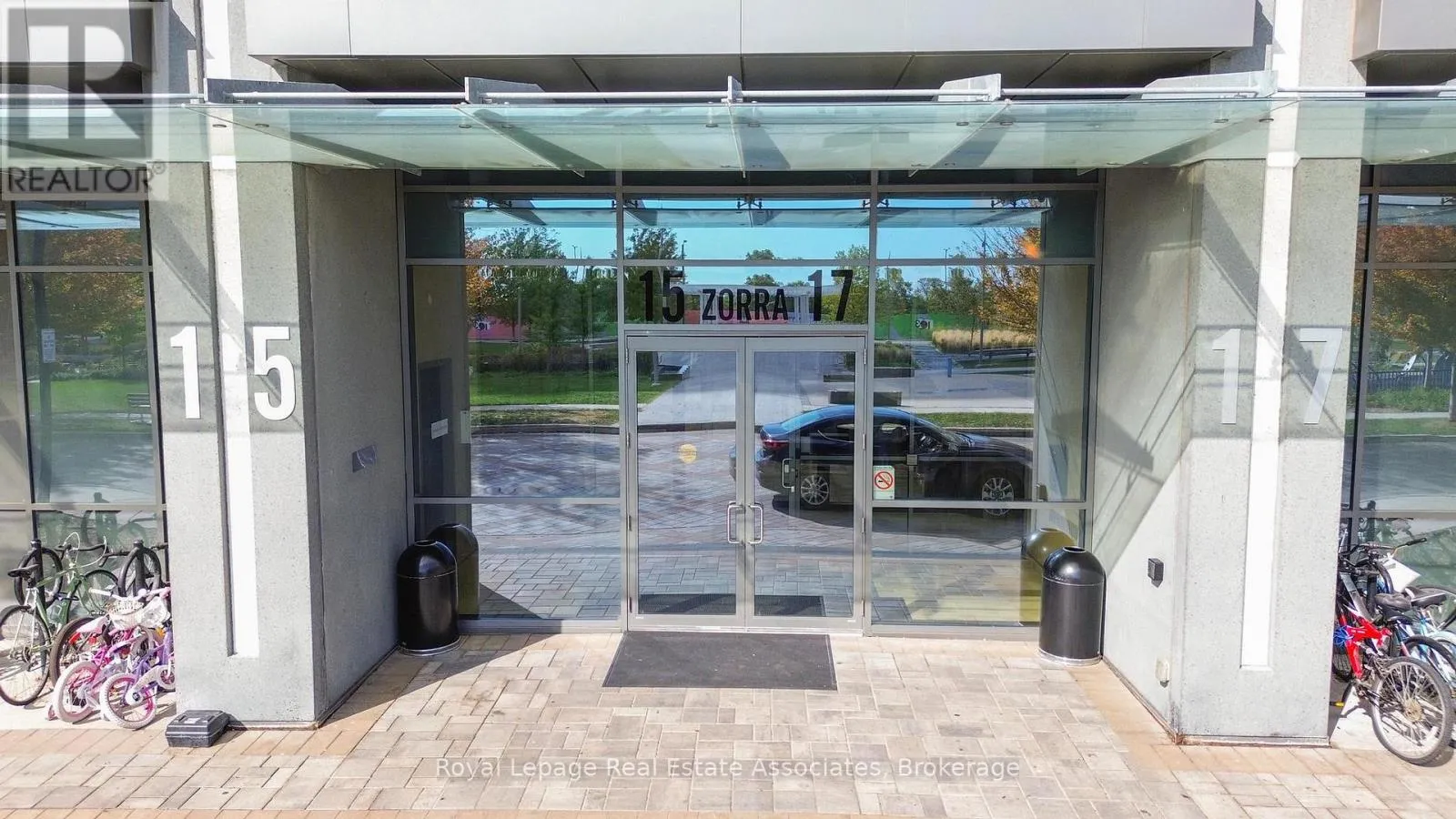 Apartment for rent: 1007 - 15 Zorra Street, Toronto, Ontario M8Z 0C1