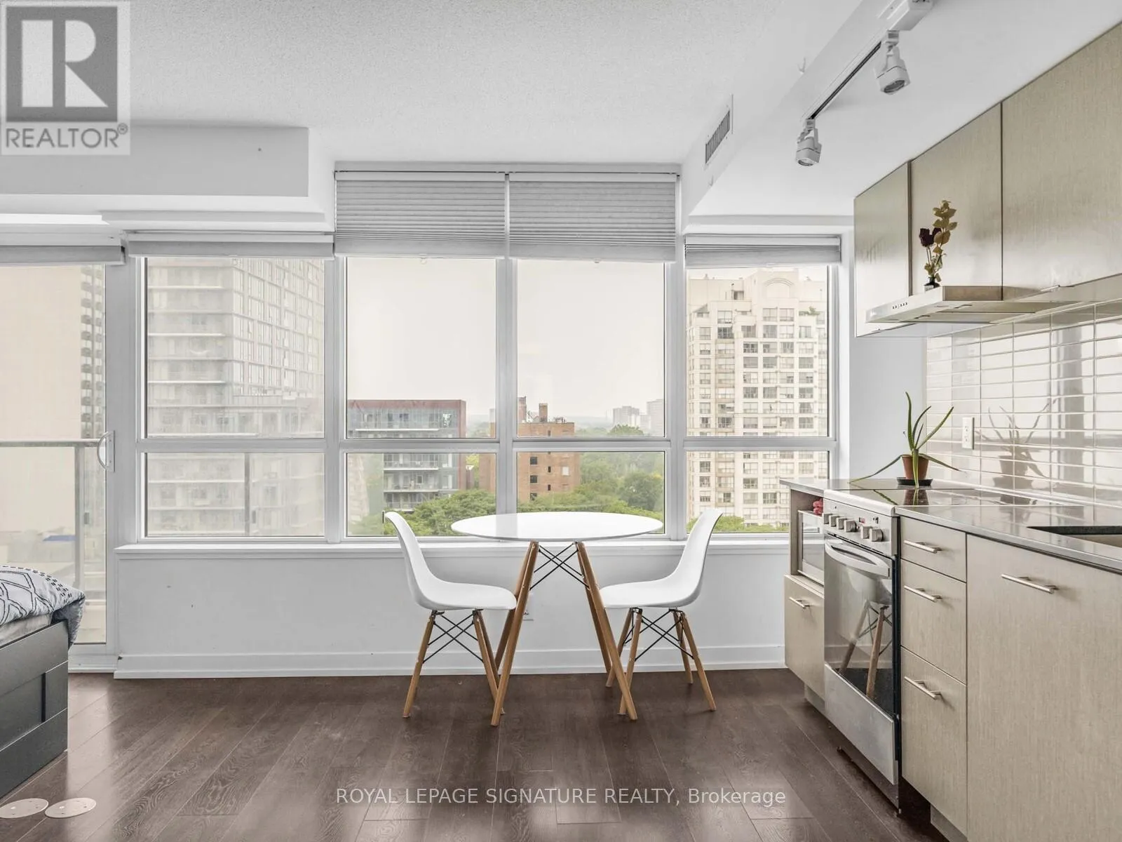 Apartment for rent: 1007 - 365 Church Street, Toronto, Ontario M5B 1Z9