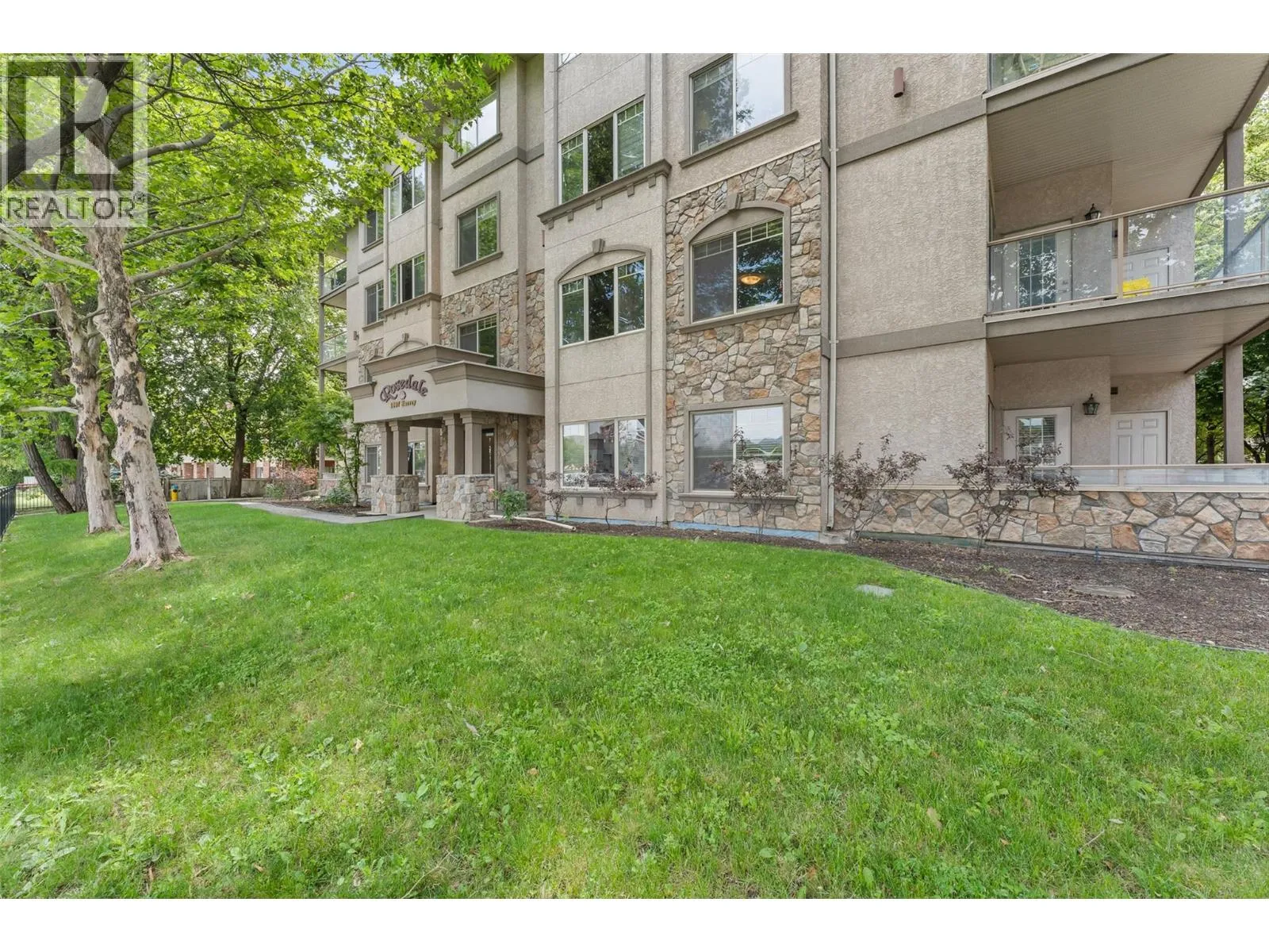 Apartment for rent: 1007 Harvey Avenue Unit# 206, Kelowna, British Columbia V1Y 6E4