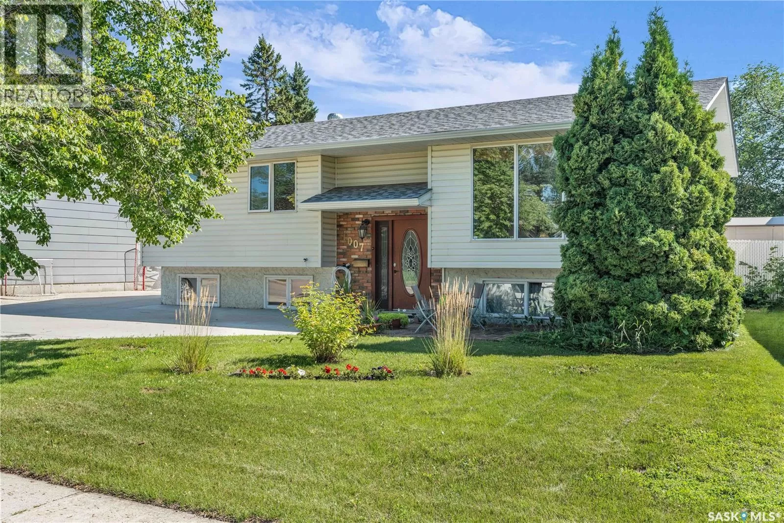 1007 Woodman Crescent, Prince Albert, Saskatchewan S6V 6L5