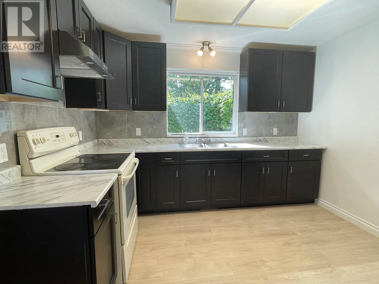 House for rent: 10071 Deagle Road, Richmond, British Columbia V7A 1R3