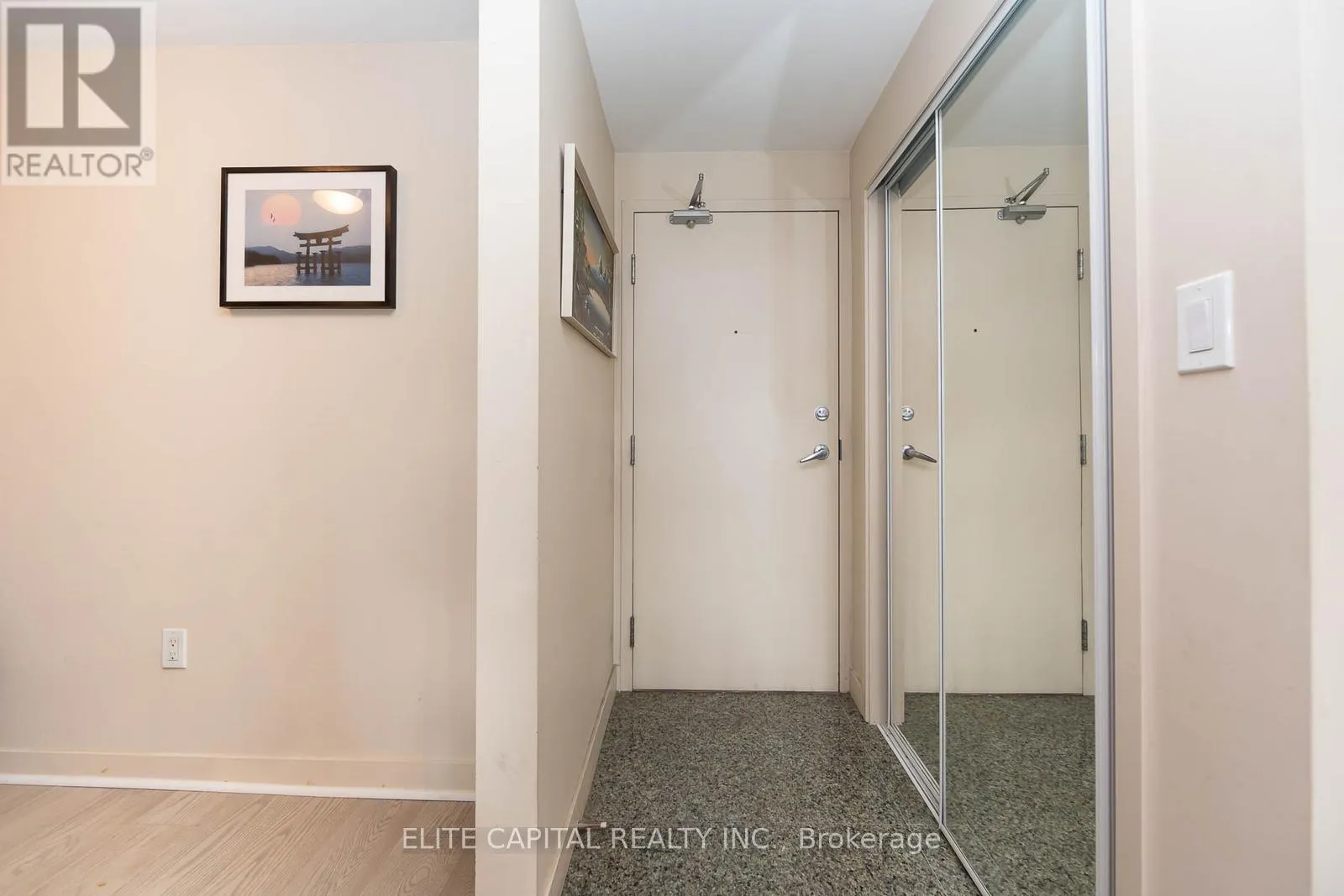 Apartment for rent: 1008 - 10 Navy Wharf Court, Toronto, Ontario M5V 3V2