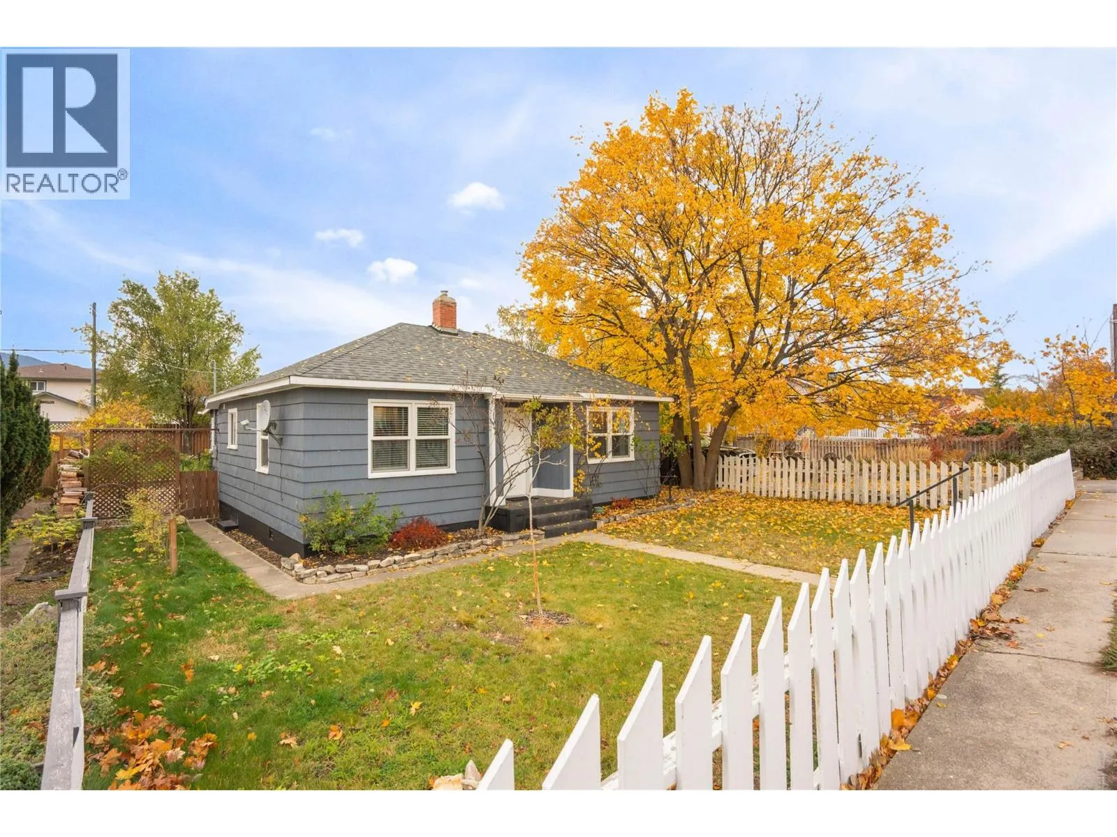 House for rent: 1009 Killarney Street, Penticton, British Columbia V2A 4P6