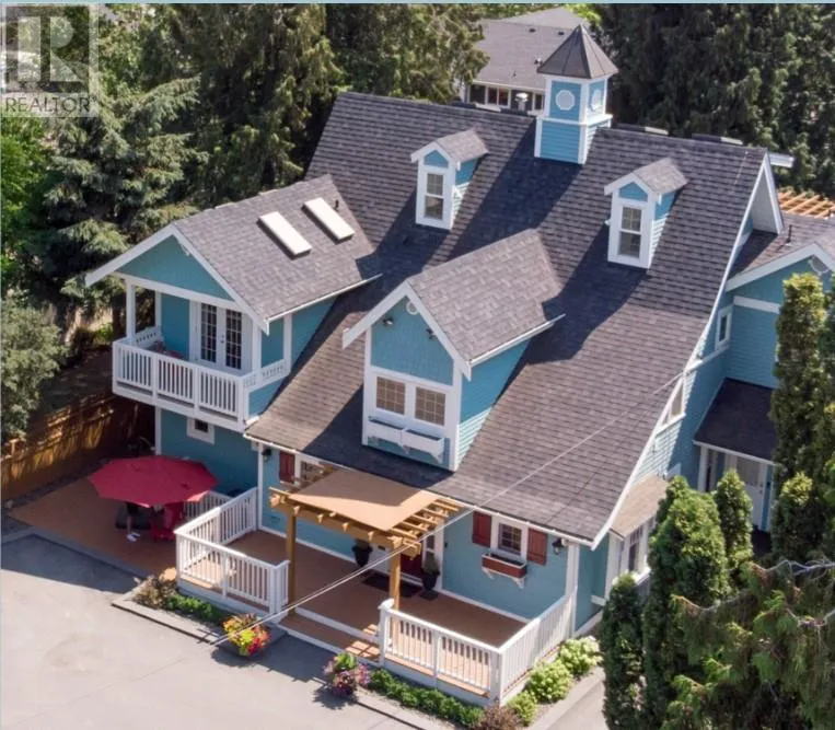 House for rent: 1009 Lawrence Avenue, Kelowna, British Columbia V1Y 6M3