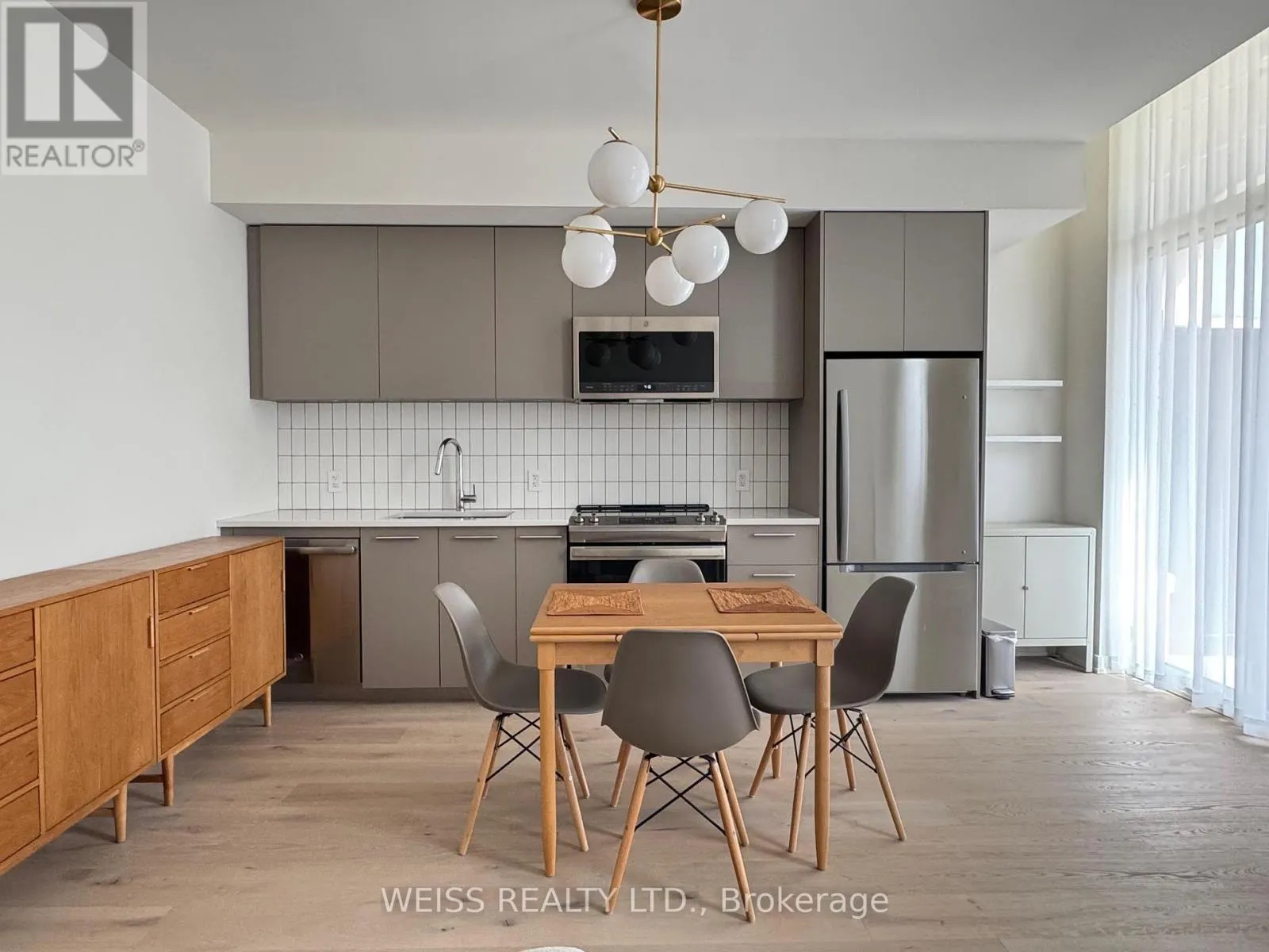 Apartment for rent: 101 - 101 Cathedral High Street, Markham, Ontario L6C 3L8