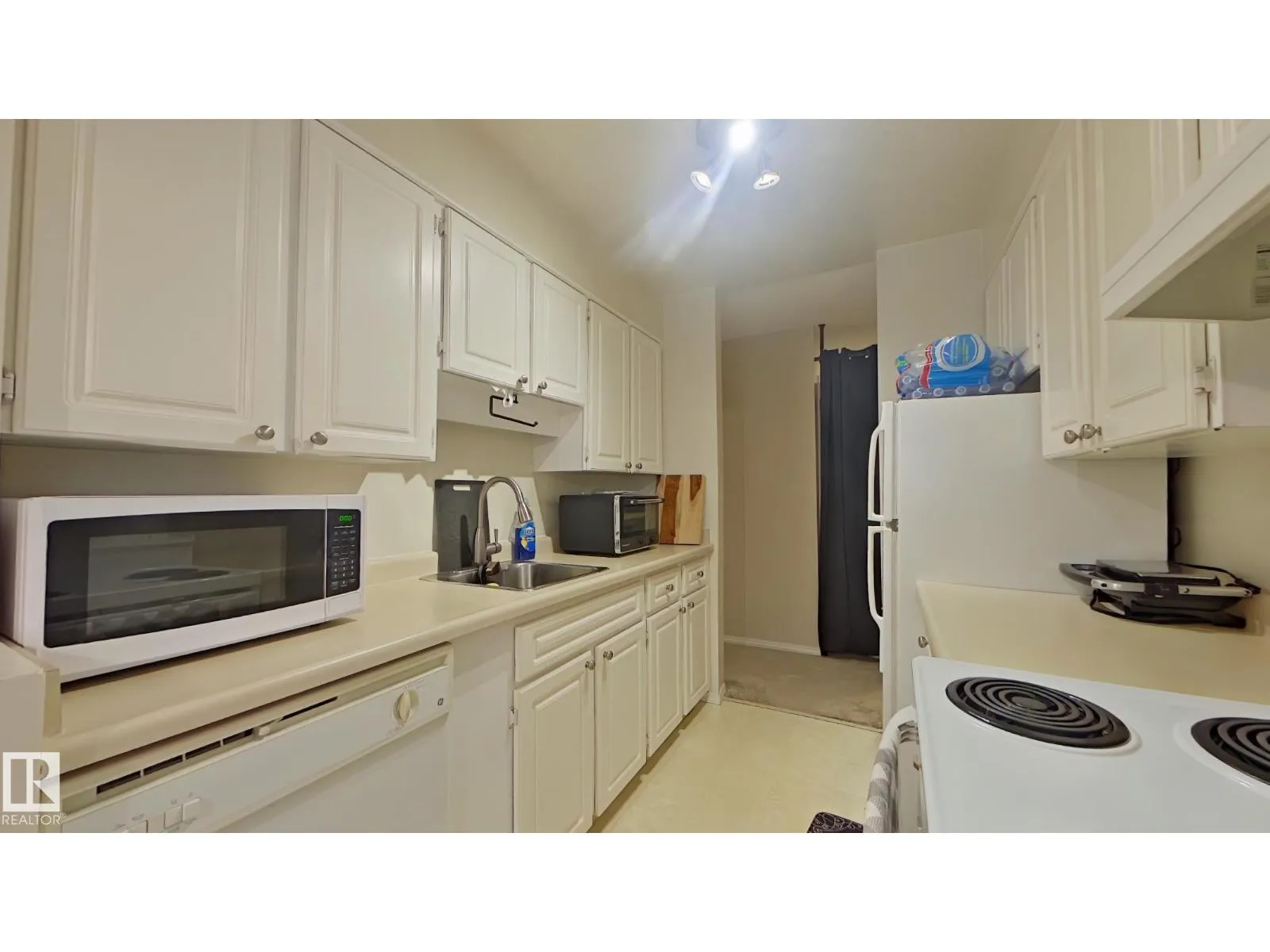 Apartment for rent: #101 11455 41 Av Nw Nw, Edmonton, Alberta T6J 0T9