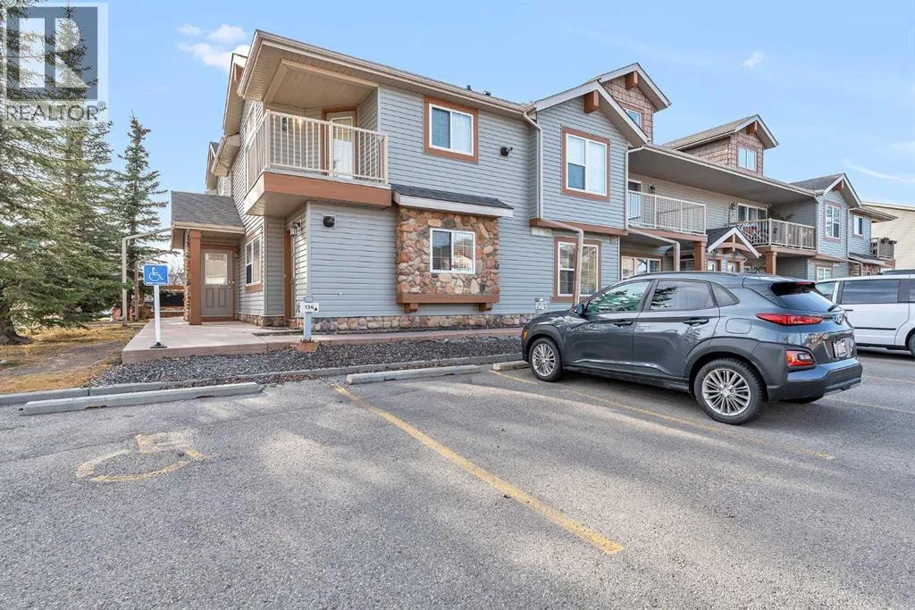 Row / Townhouse for rent: 101, 120 Panatella Landing Nw, Calgary, Alberta T3K 0K8