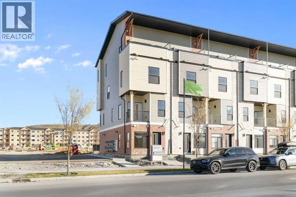 Row / Townhouse for rent: 101, 156 Park Street, Cochrane, Alberta T4C 2B8