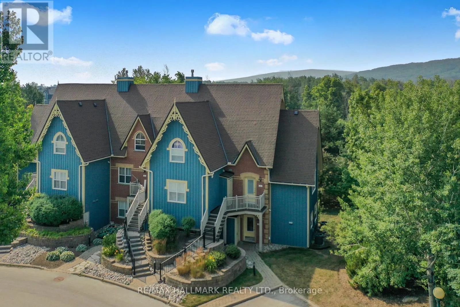 Row / Townhouse for rent: 101 - 184 Snowbridge Way, Blue Mountains, Ontario L9Y 0V1