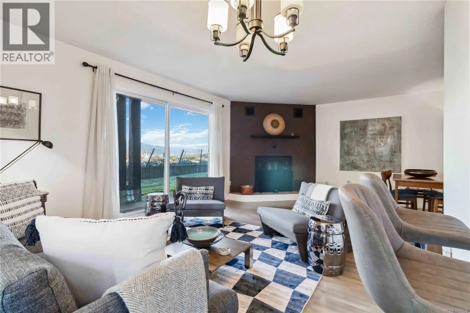 Apartment for rent: 101 1991 Kaltasin Rd, Sooke, British Columbia V9Z 0B7