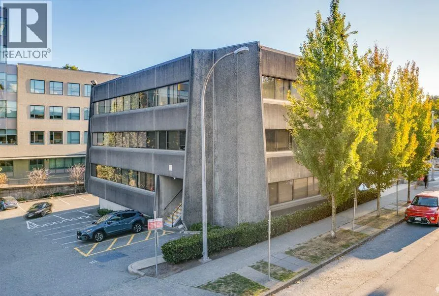 101 250 Keary Street, New Westminster, British Columbia V3L 3W7