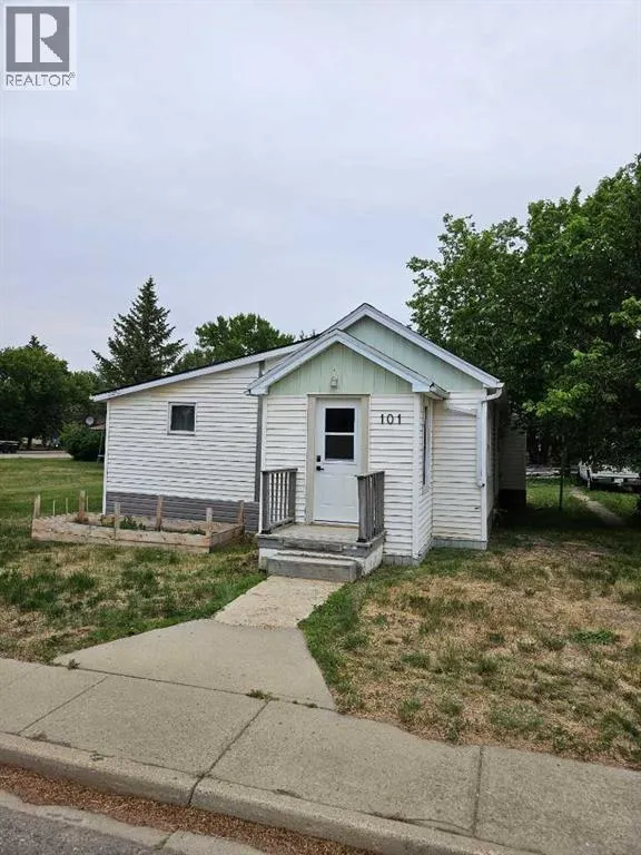 House for rent: 101 3 Avenue W, Foremost, Alberta T0K 0X0