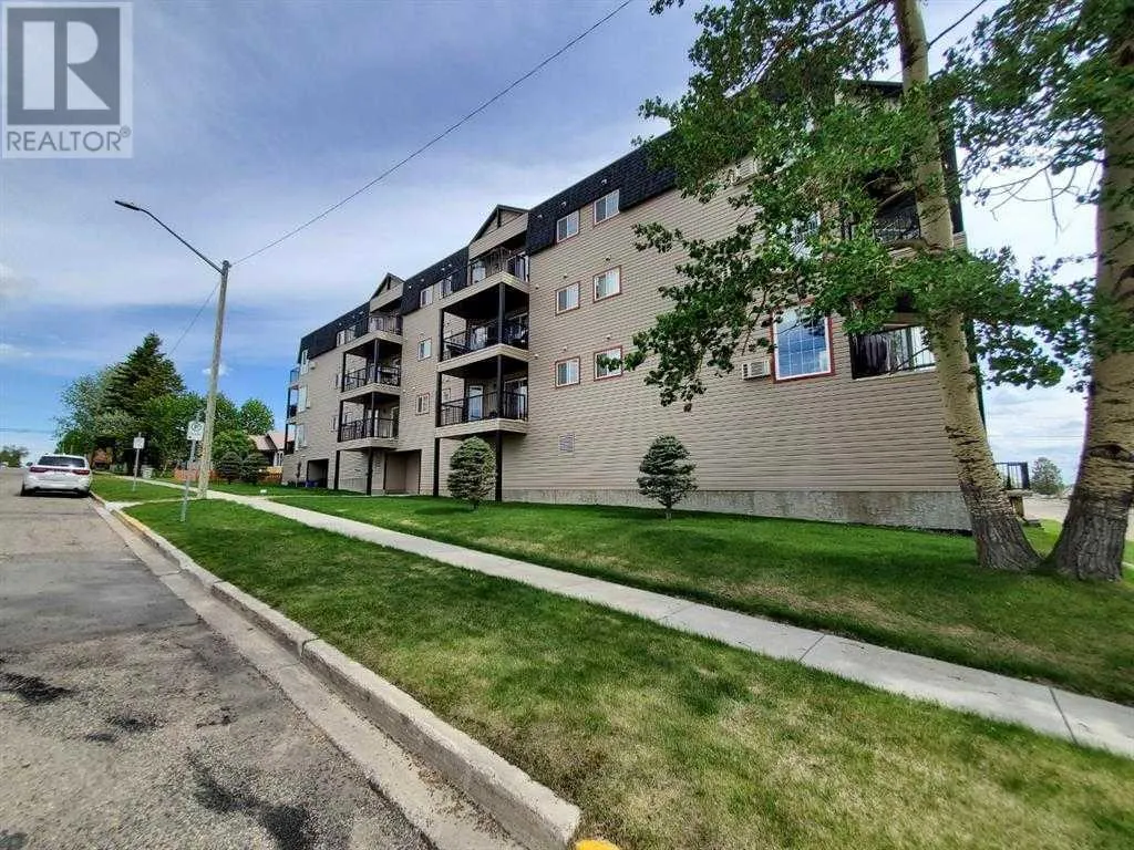 Apartment for rent: 101, 5037 7 Avenue, Edson, Alberta T7E 0A8