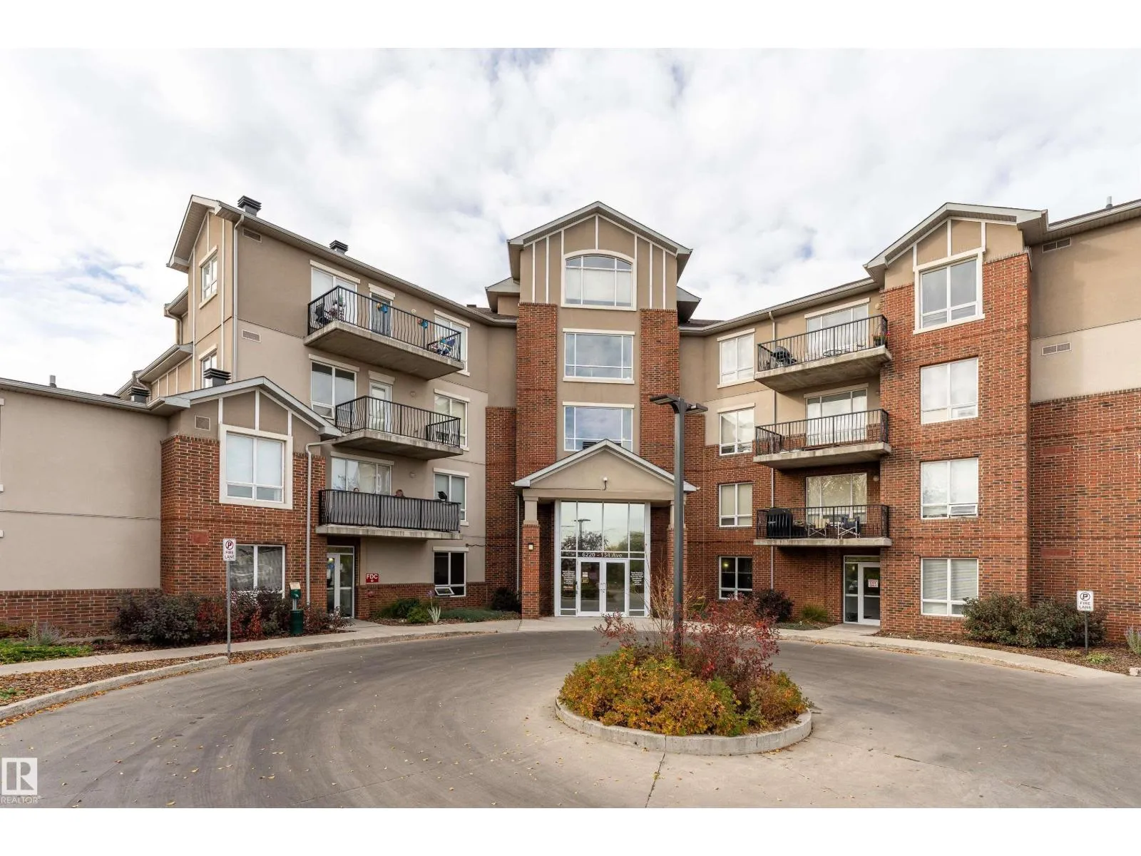 Apartment for rent: #101 6220 134 Av Nw, Edmonton, Alberta T5A 0A8