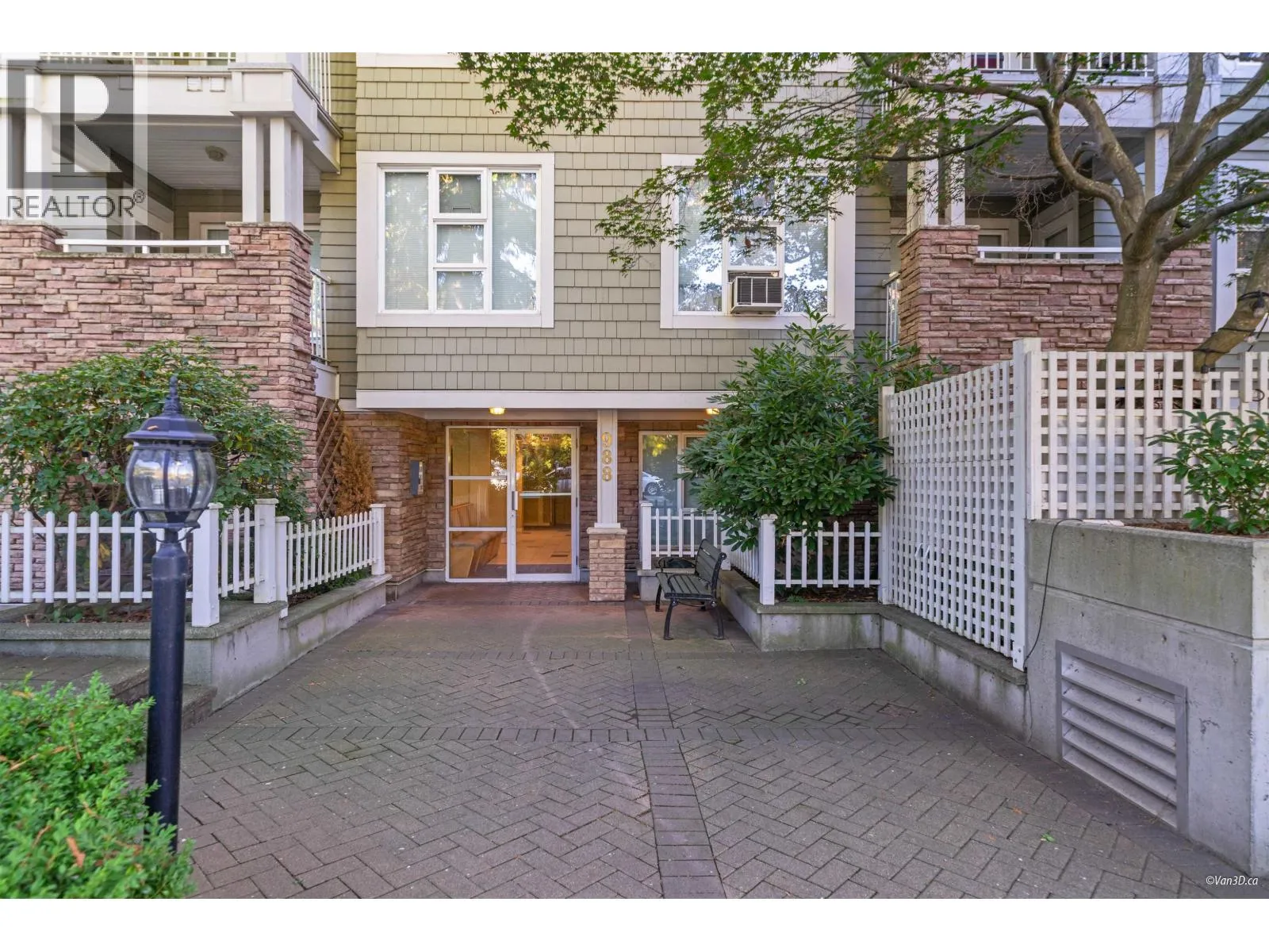 Apartment for rent: 101 988 W 54th Avenue, Vancouver, British Columbia V6P 1M9