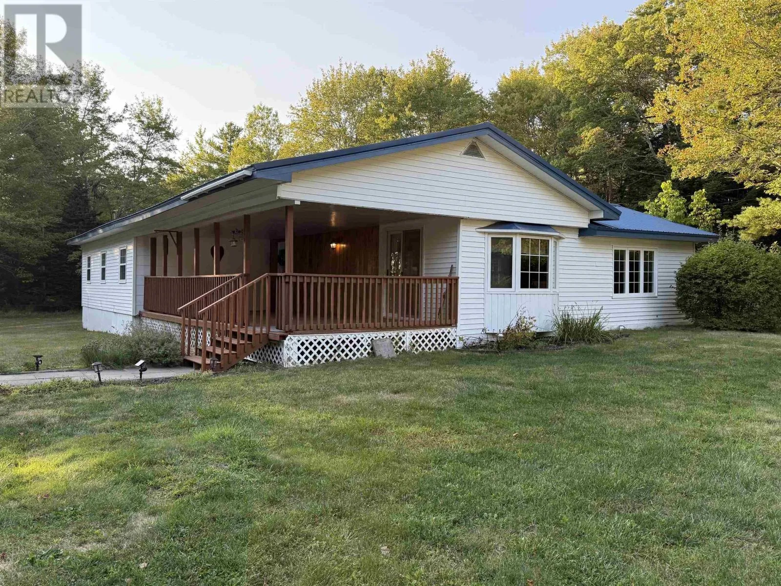 House for rent: 101 Annapolis Road, Shelburne, Nova Scotia B0T 1W0