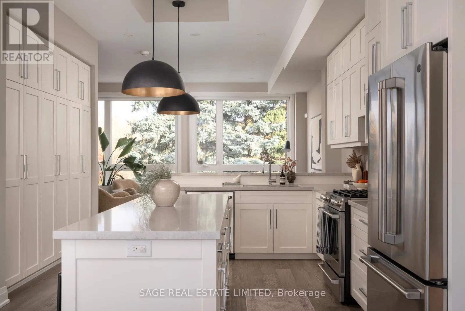 House for rent: 101 Beaver Avenue, Toronto, Ontario M6H 2G3