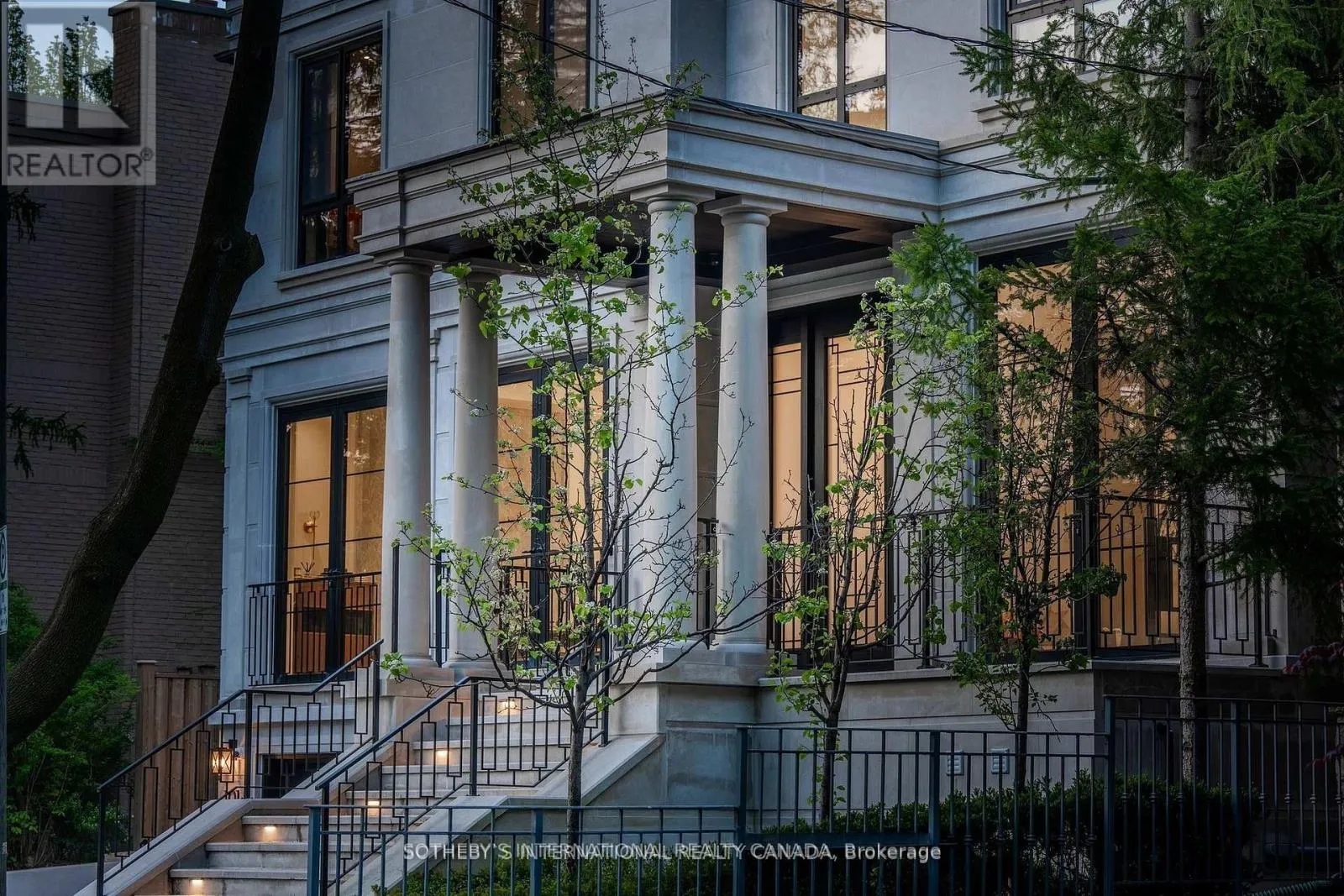 House for rent: 101 Dunloe Road, Toronto, Ontario M5P 2T7