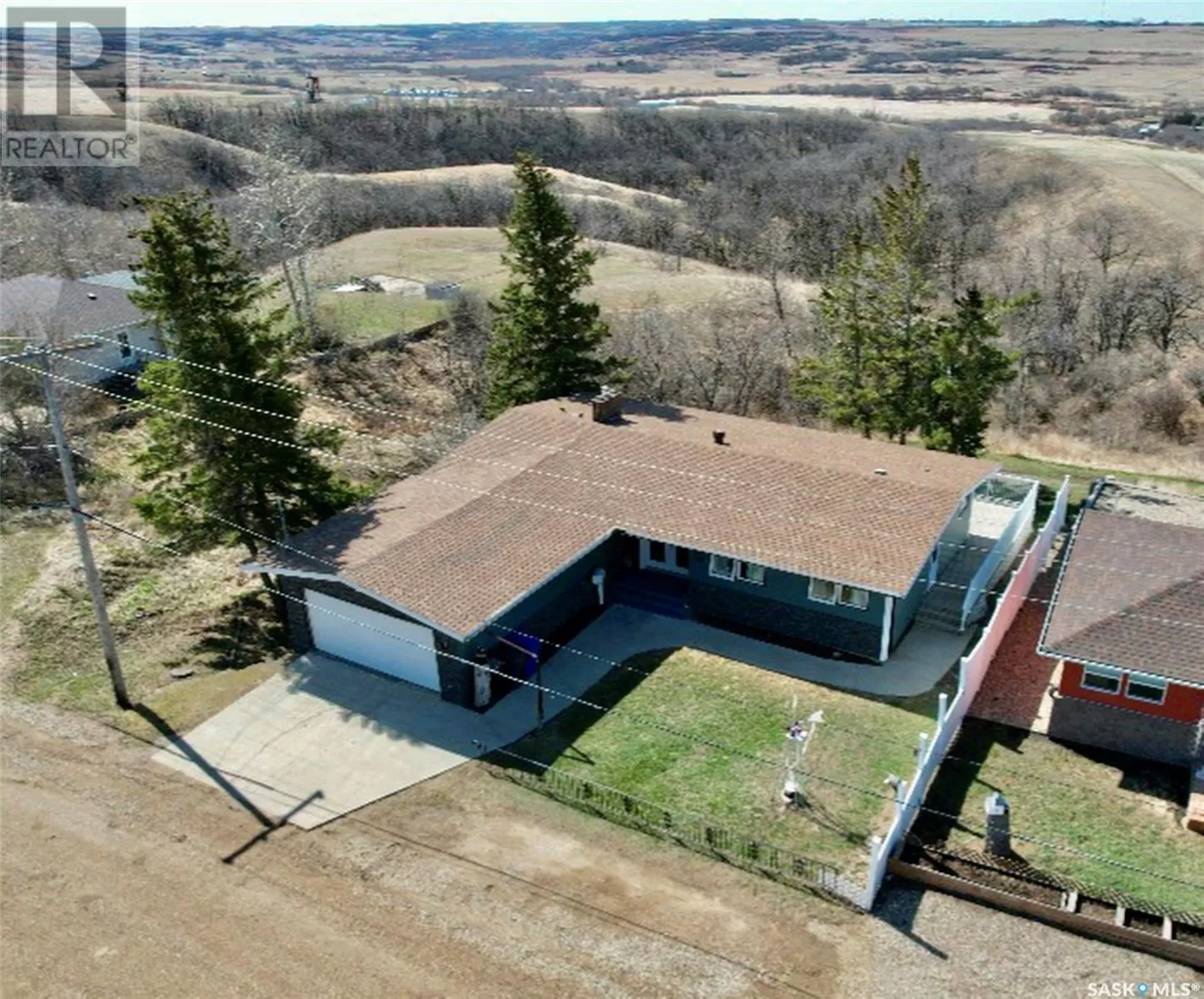 House for rent: 101 Fraser Avenue, Oxbow, Saskatchewan S0C 0B6