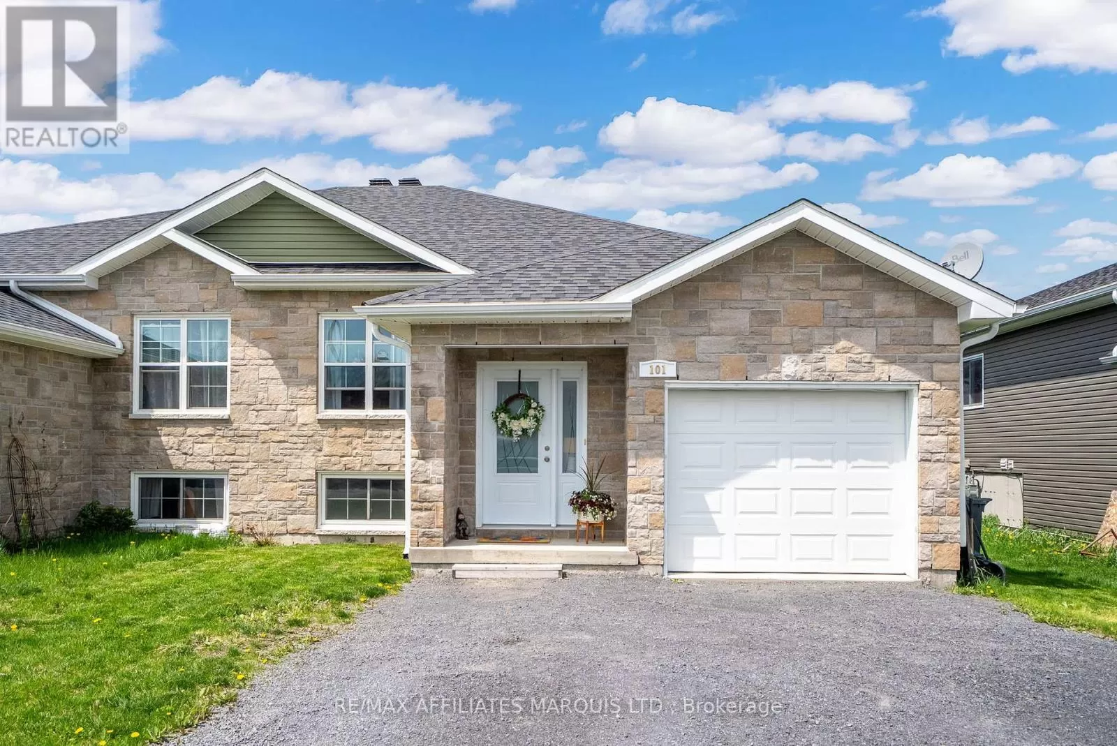 House for rent: 101 French Avenue, South Stormont, Ontario K0C 2P0