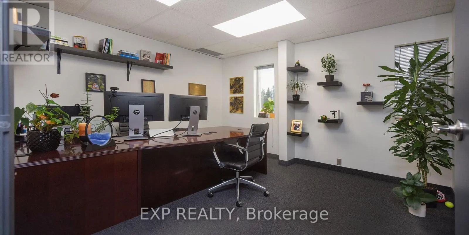 Offices for rent: 101 Office C - 60 Granton Drive, Richmond Hill, Ontario L4B 2N6