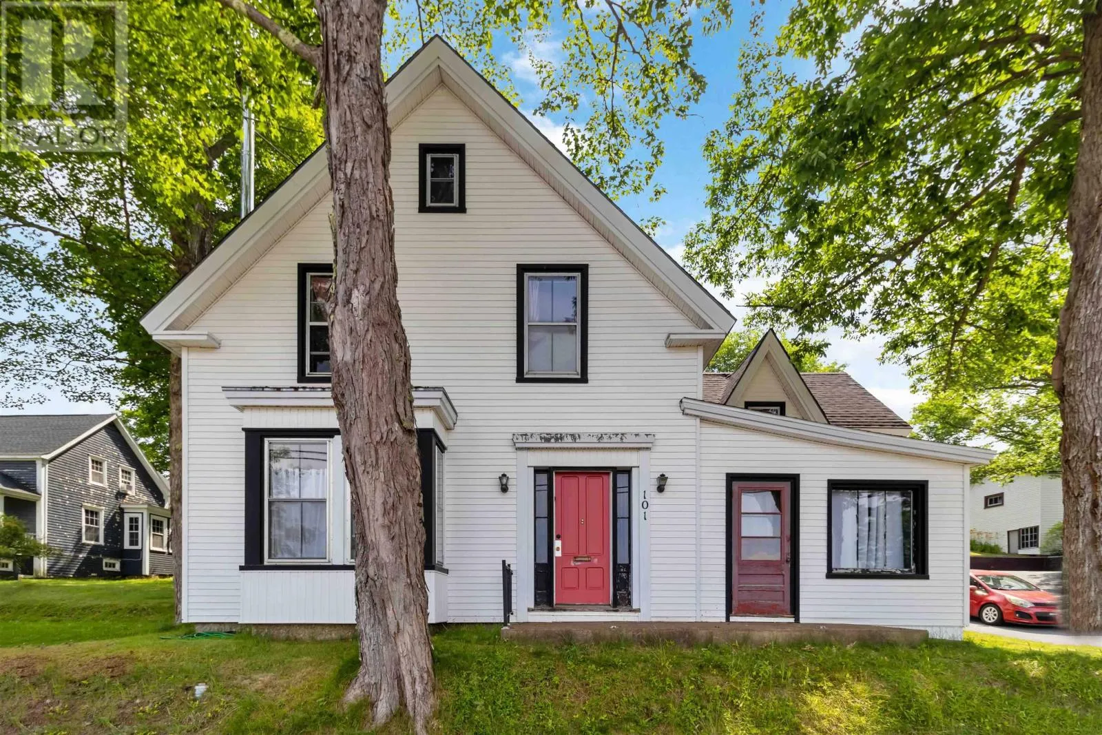 House for rent: 101 Pleasant Street, Bridgewater, Nova Scotia B4V 1N3