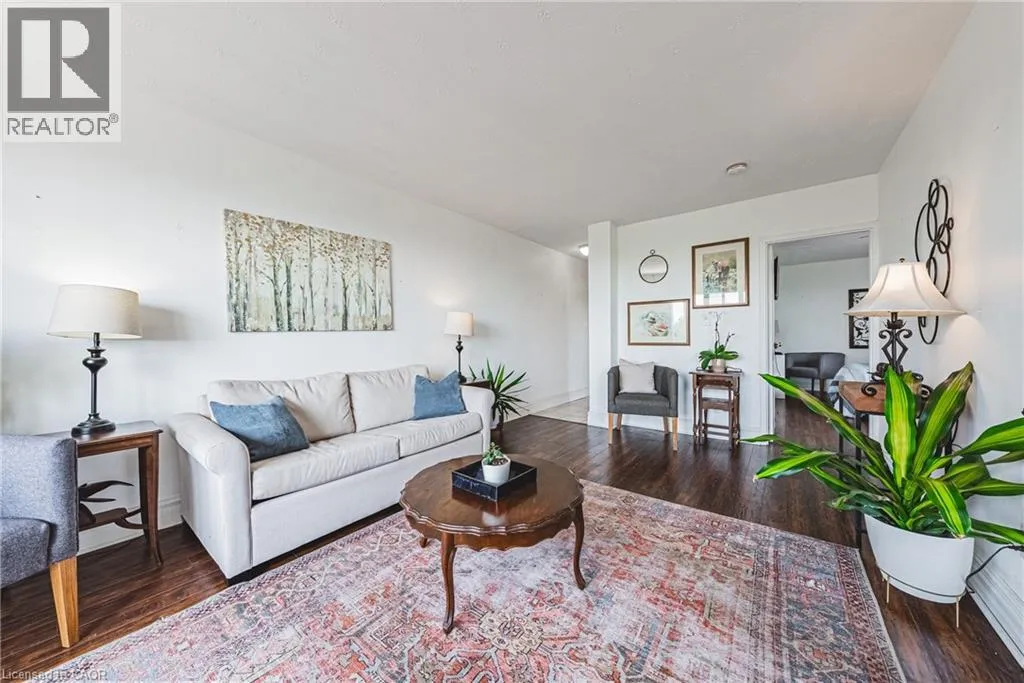 Apartment for rent: 101 Queen Street S Unit# 606, Hamilton, Ontario L8P 3R9