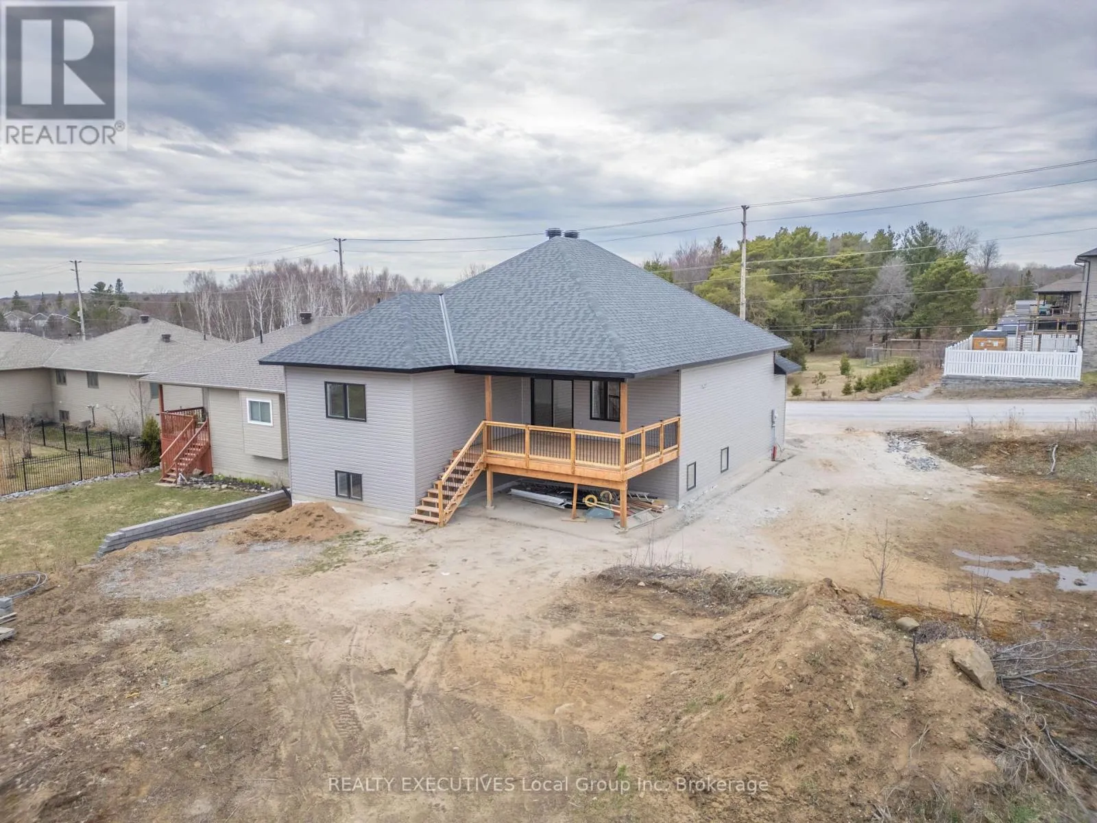 House for rent: 101 Tower Drive, North Bay, Ontario P1C 0A4