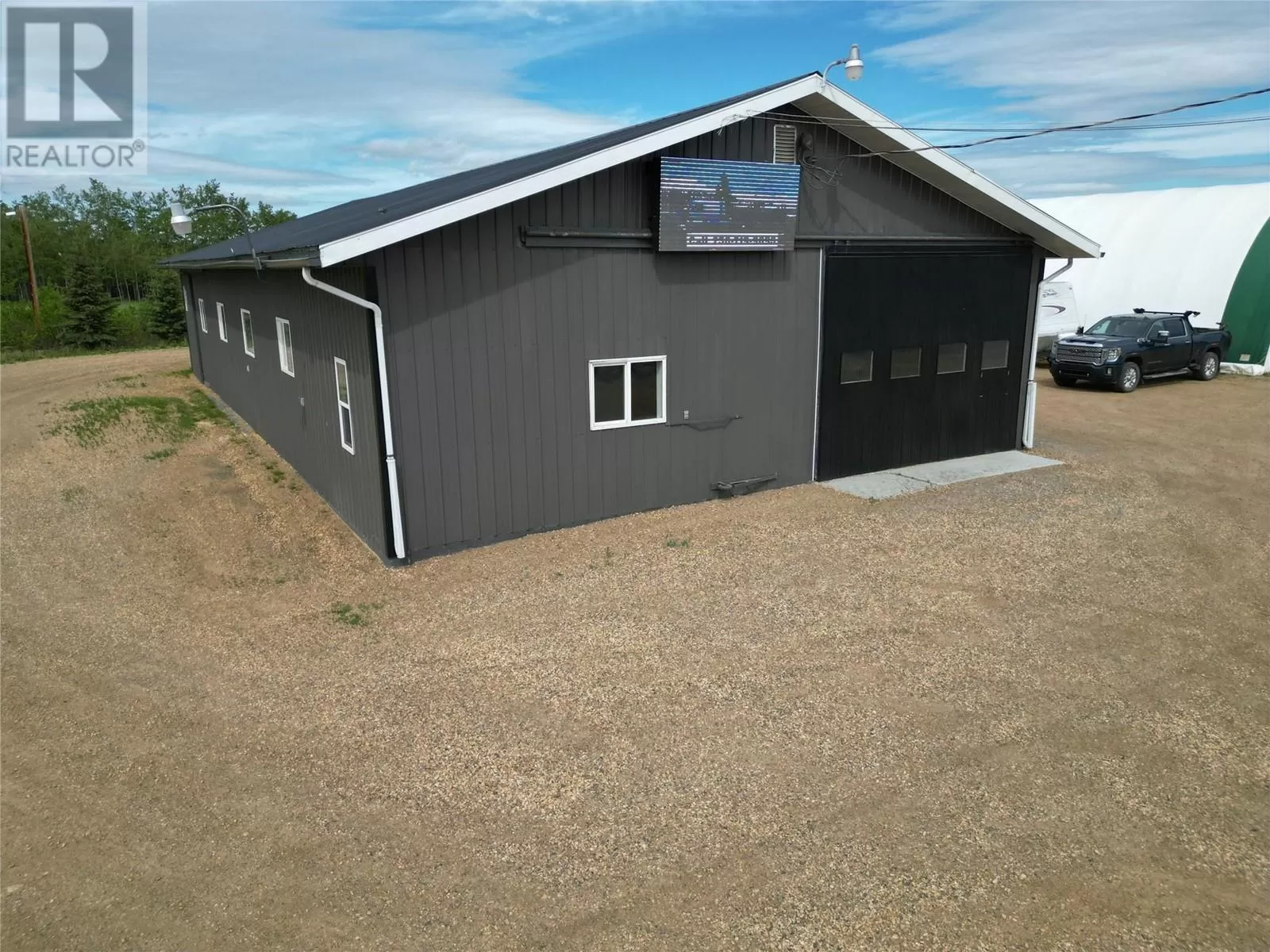 Residential Commercial Mix for rent: 10101 17 Street, Dawson Creek, British Columbia V1G 4B7