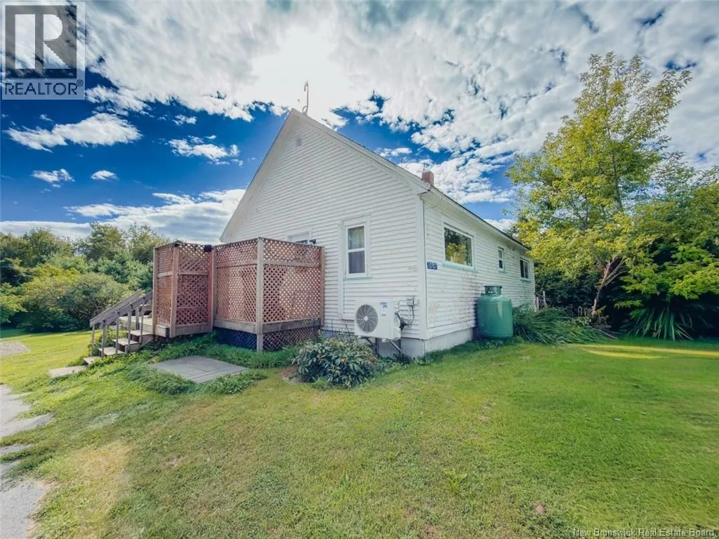 House for rent: 10107 Route 105, Beechwood, New Brunswick E7J 2A5