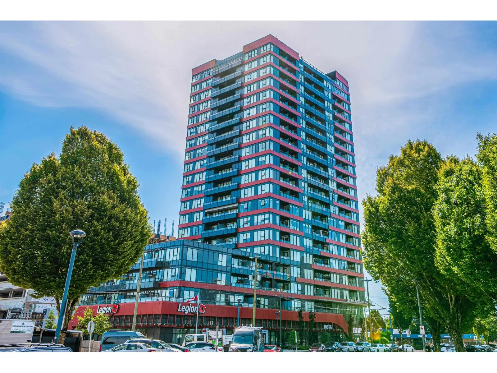 Apartment for rent: 1011 10626 City Parkway, Surrey, British Columbia V3T 0S3