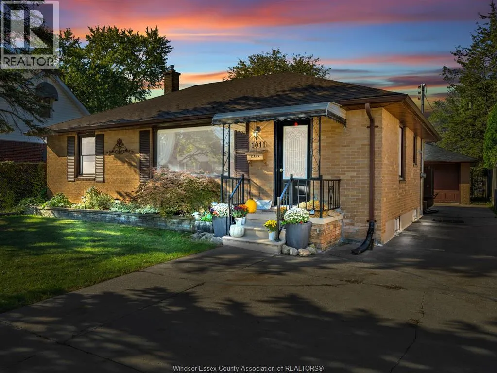 House for rent: 1011 Isabelle Place, Windsor, Ontario N8S 3B1