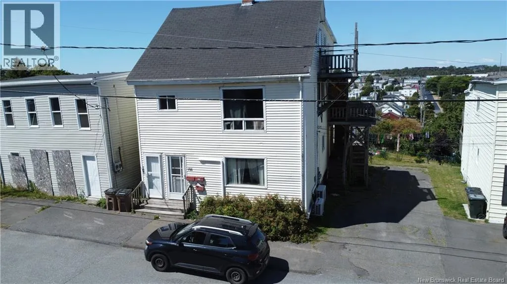 Triplex for rent: 101-103 Queen Street West, Saint John, New Brunswick E2M 2C3