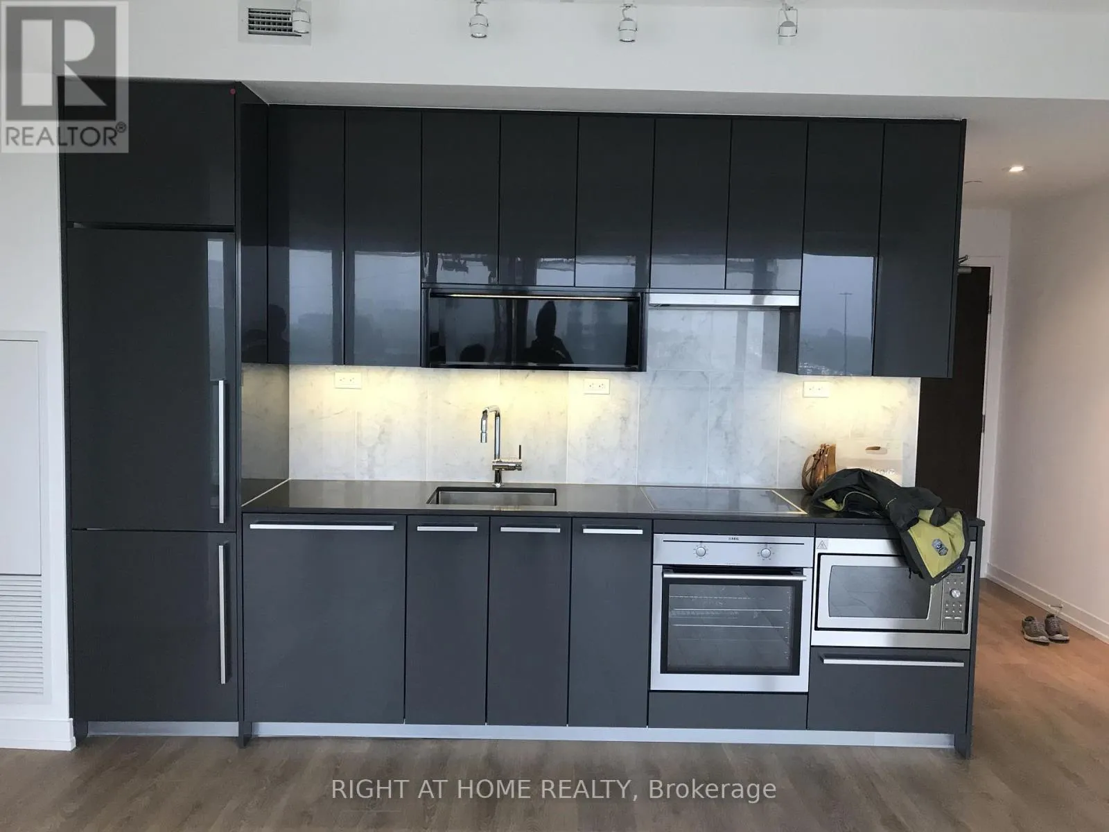 Apartment for rent: 1012 - 115 Mcmahon Drive, Toronto, Ontario M2K 2X9