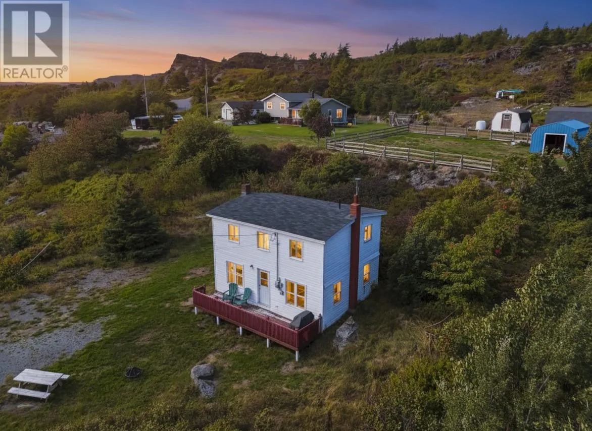 House for rent: 10-12 Dry Hill Road, Salmon Cove, Newfoundland & Labrador A0A 3S0