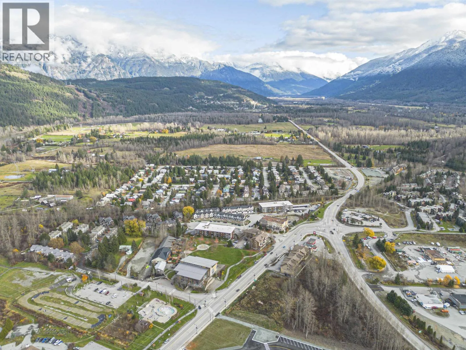 House for rent: 1013 Phare Crescent, Pemberton, British Columbia V0N 0A7