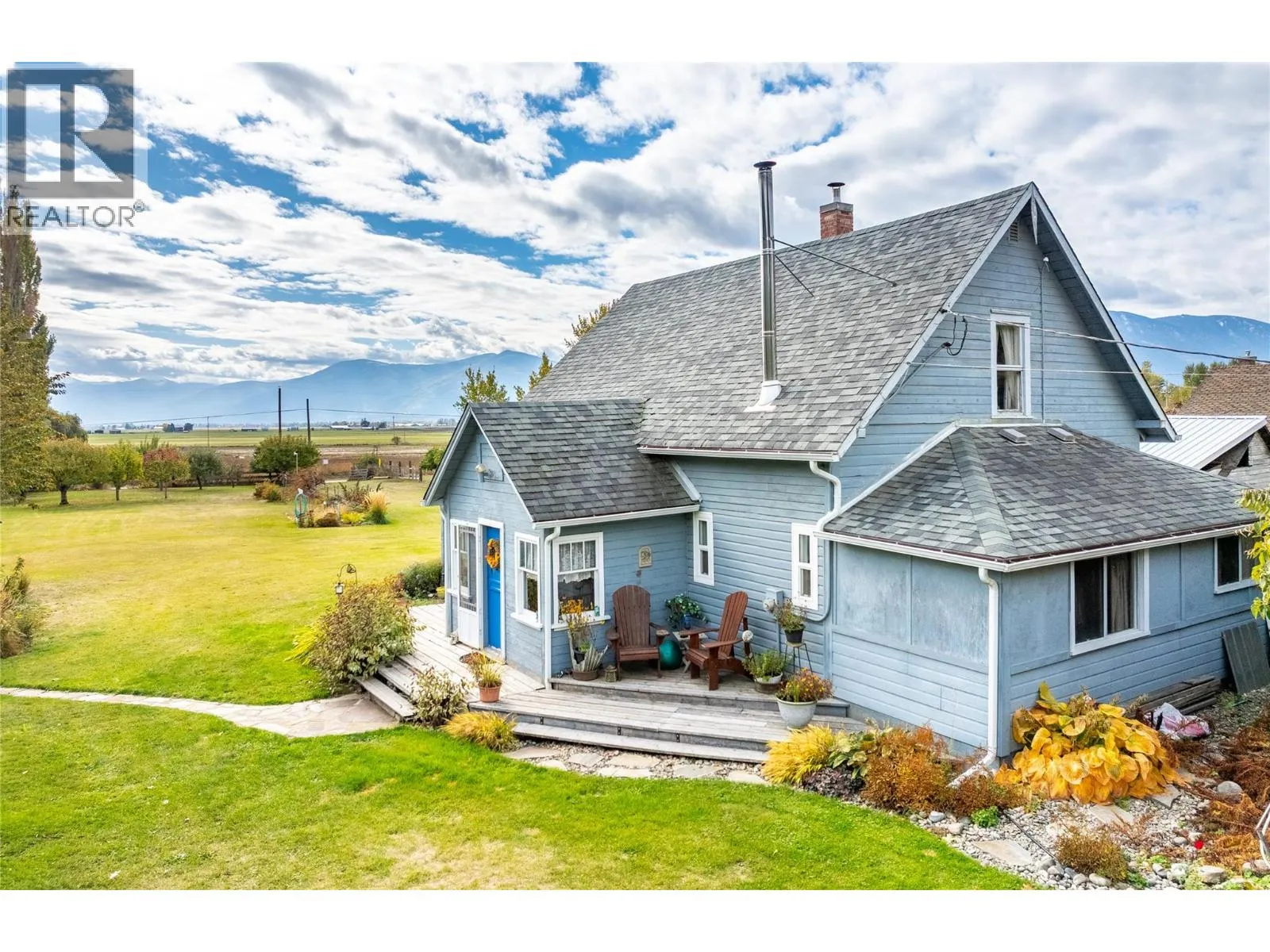 House for rent: 1015 Winlaw Road, Creston, British Columbia V0B 2N1