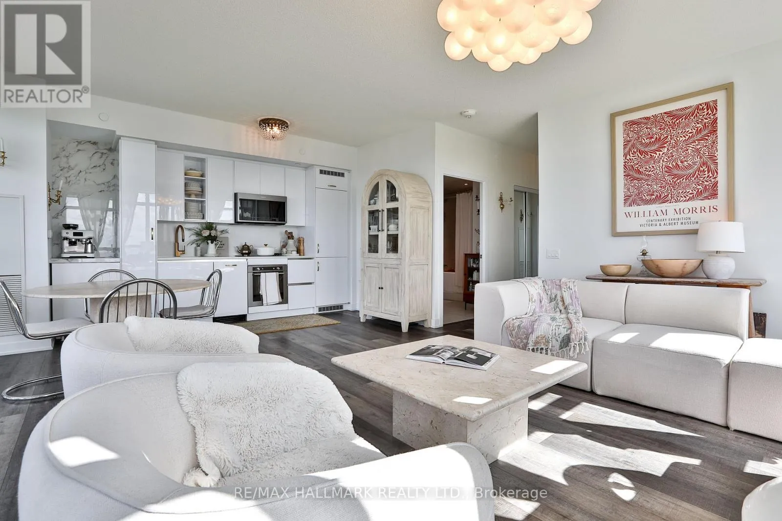 Apartment for rent: 1016 - 251 Manitoba Street, Toronto, Ontario M8Y 4G9