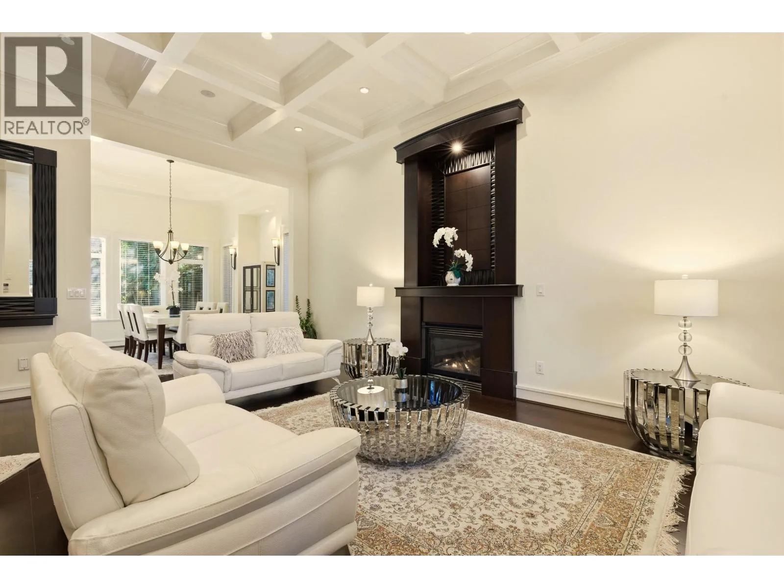 House for rent: 1017 Canyon Boulevard, North Vancouver, British Columbia V7R 2K3