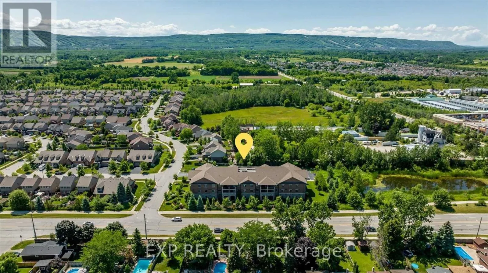 Apartment for rent: 102 - 1 Chamberlain Crescent, Collingwood, Ontario L9Y 0E3