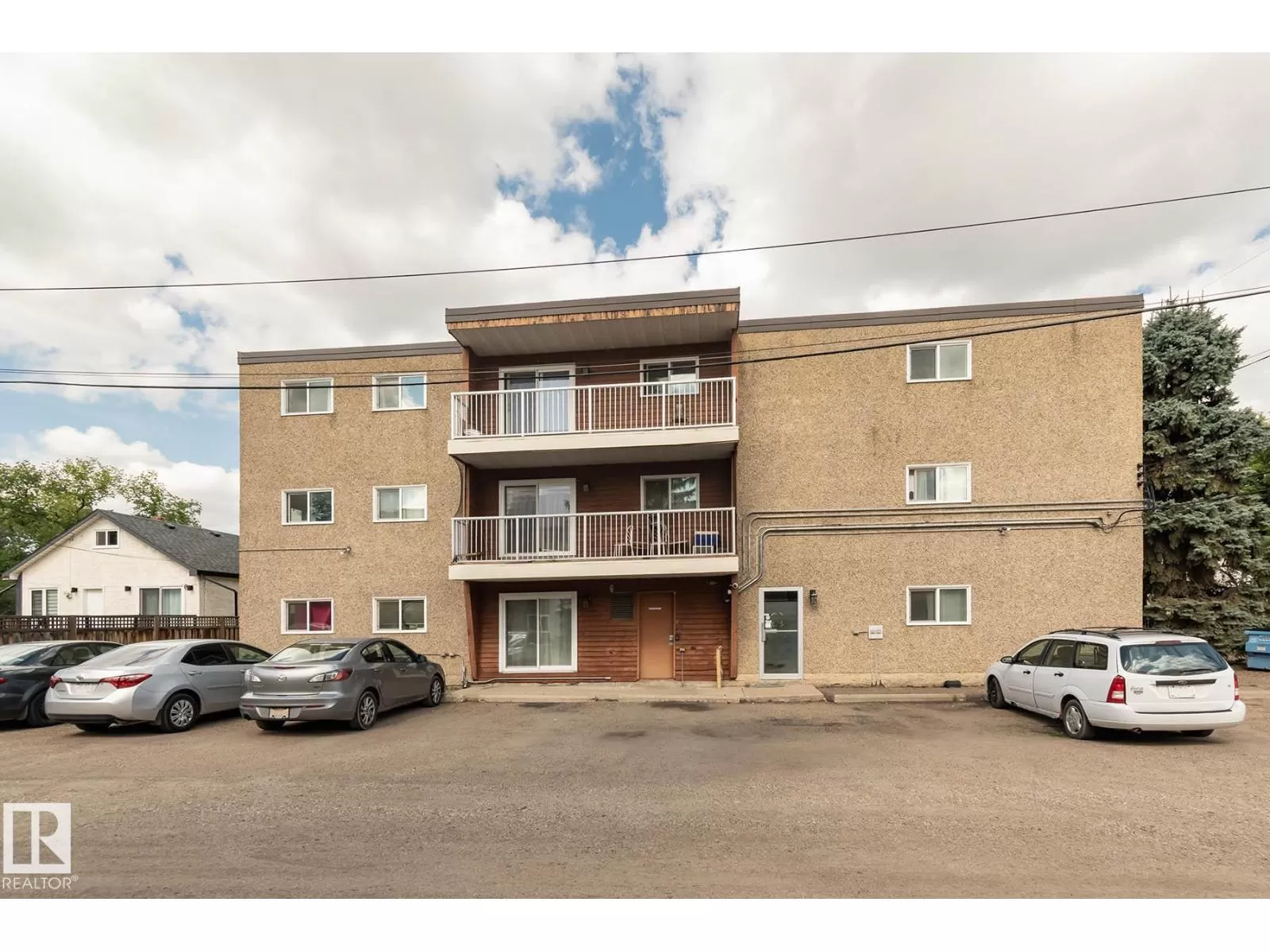 Apartment for rent: #102 11325 109 Av Nw, Edmonton, Alberta T5H 1E3