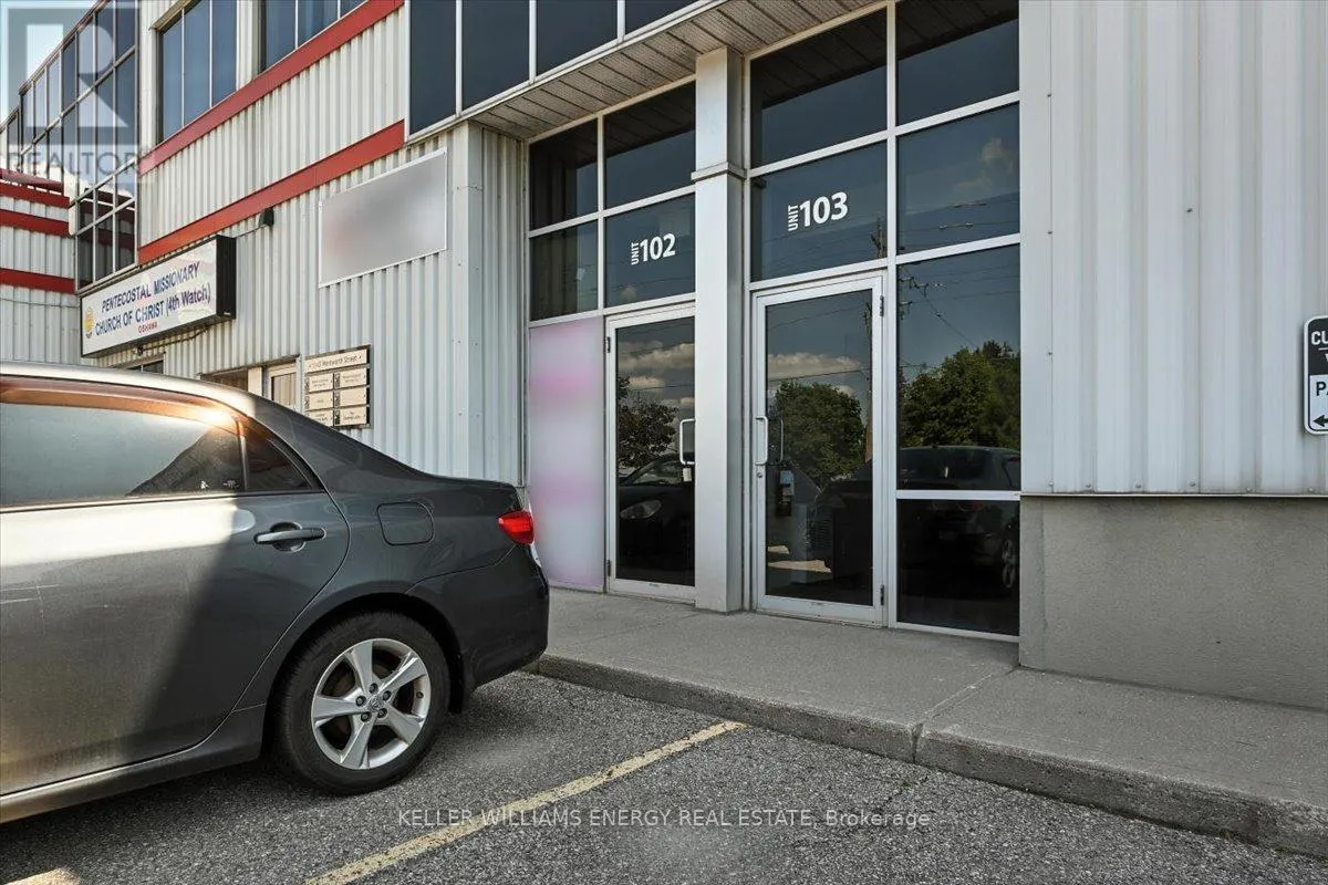 Multi-Tenant Industrial for rent: 102 - 1143 Wentworth Street W, Oshawa, Ontario L1J 8P7