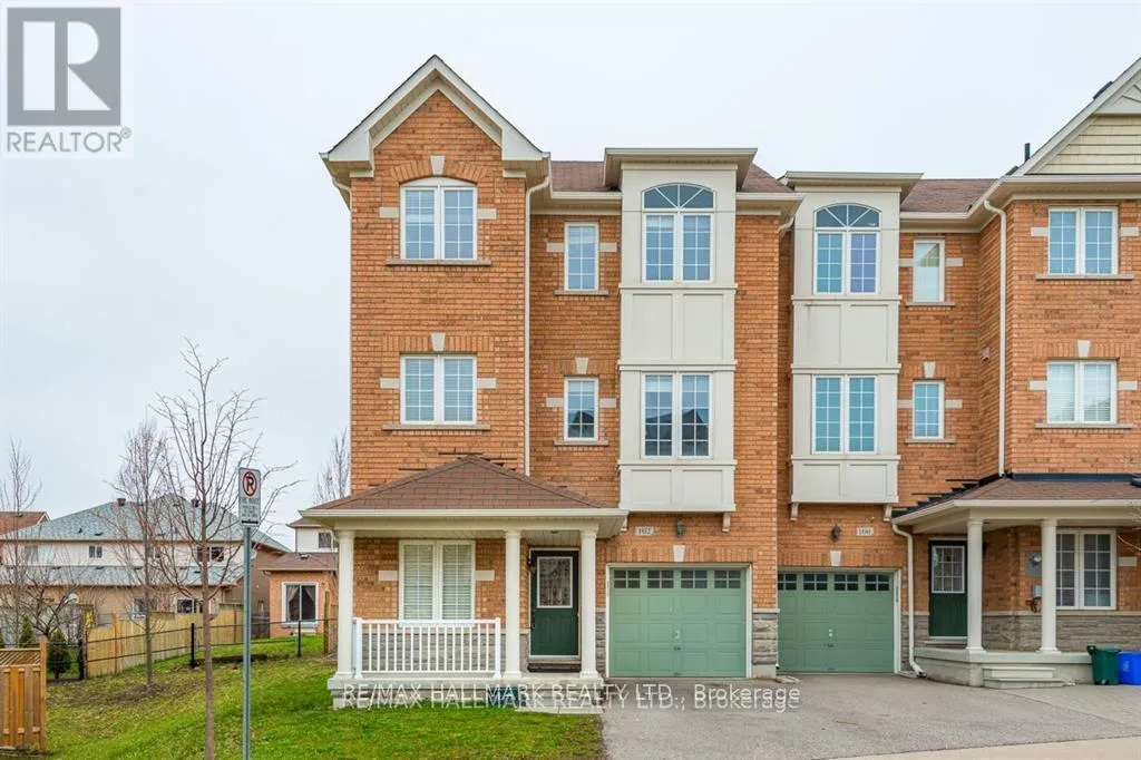 Row / Townhouse for rent: 102 - 15 Old Colony Road, Richmond Hill, Ontario L4E 4L5