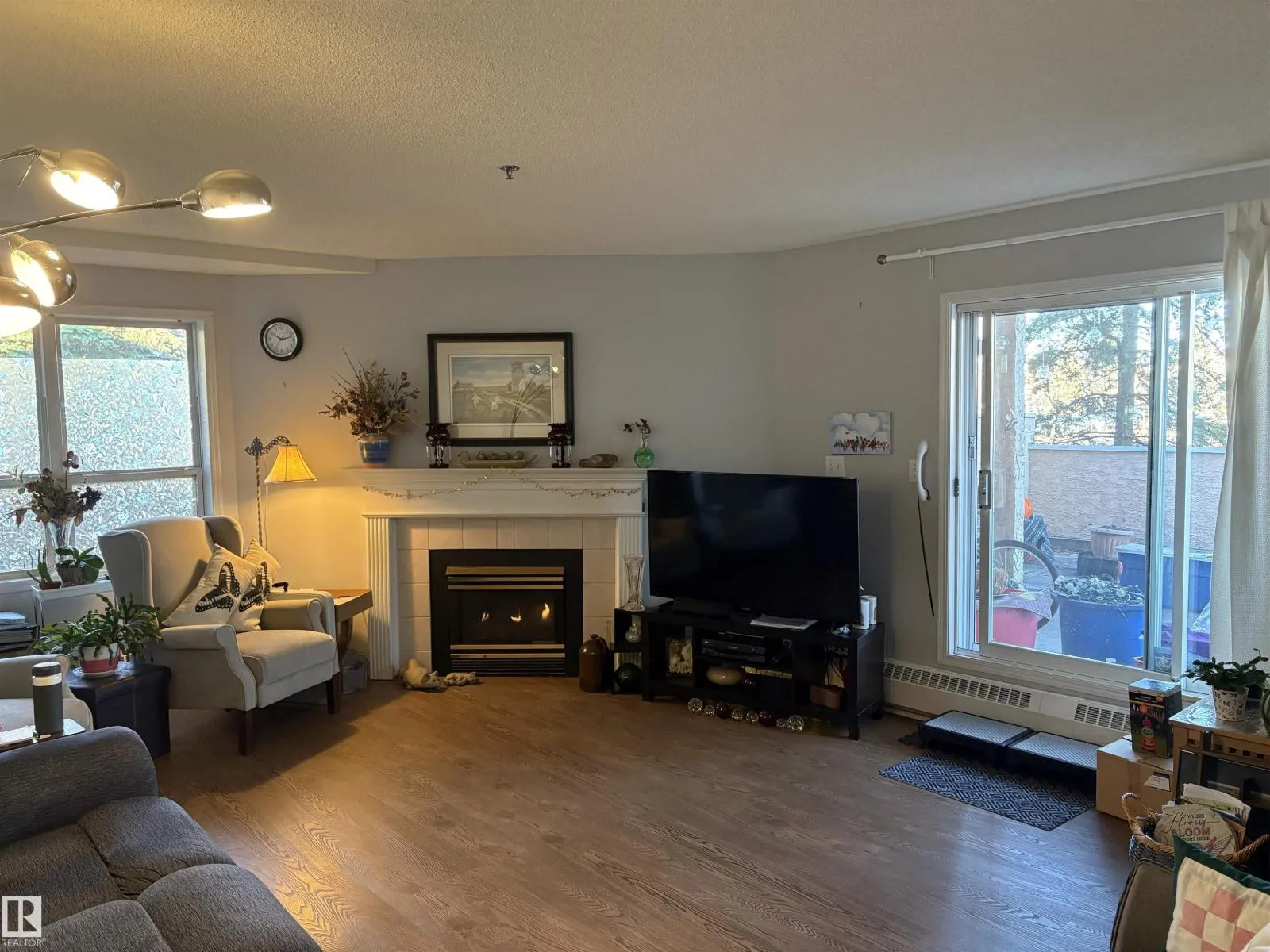 Apartment for rent: #102 17519 98a Av Nw, Edmonton, Alberta T5T 6C1